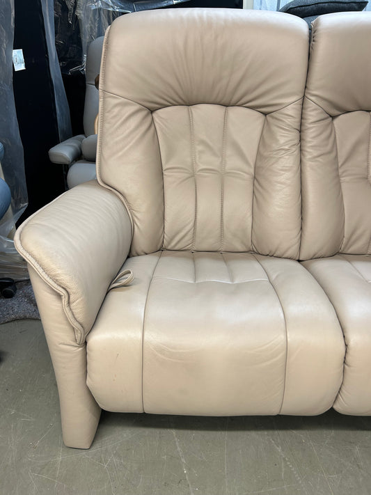 Himolla Rhine 2 Seater Fels Leather Recliner Sofa With Integrated Footrests 2021 Pre-Loved