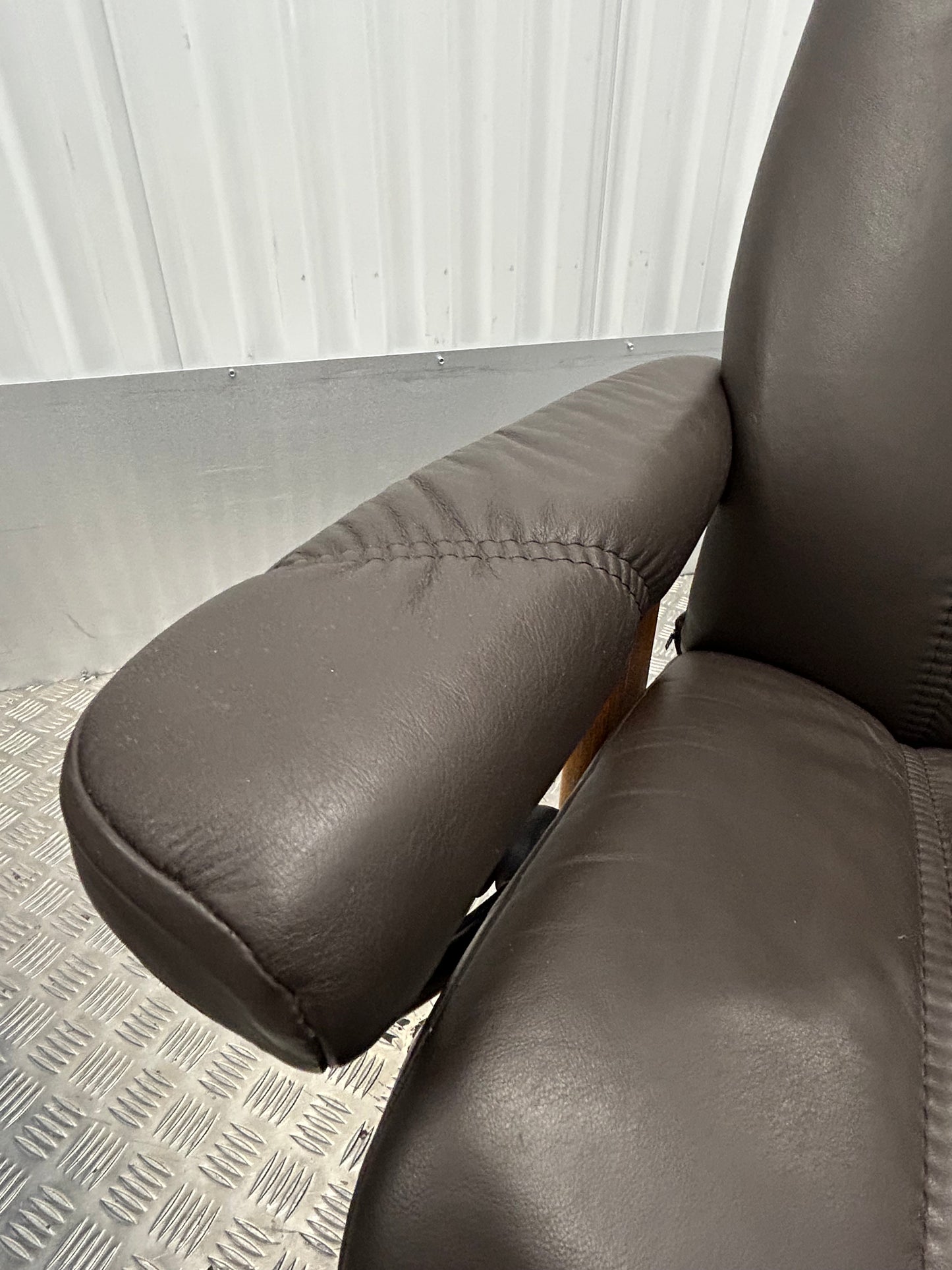 Ekornes Stressless Consul Recline & Swivel Brown Leather Chairs & Stool Pair Pre-Loved