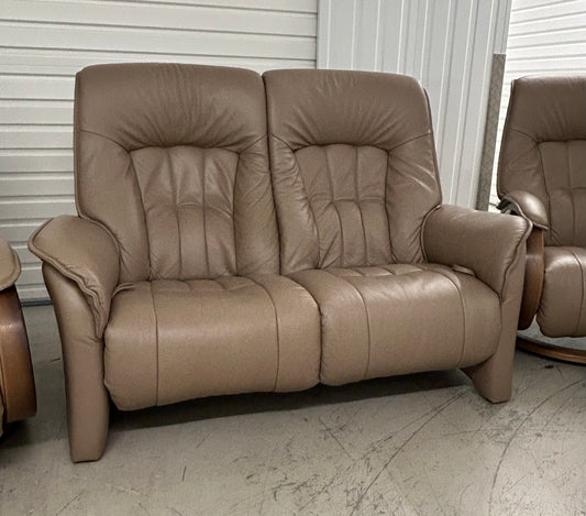 Himolla Leather Suite, 2 Mosel Recline & Swivel Chairs & Matching Recliner Sofa 2020 Pre-Loved