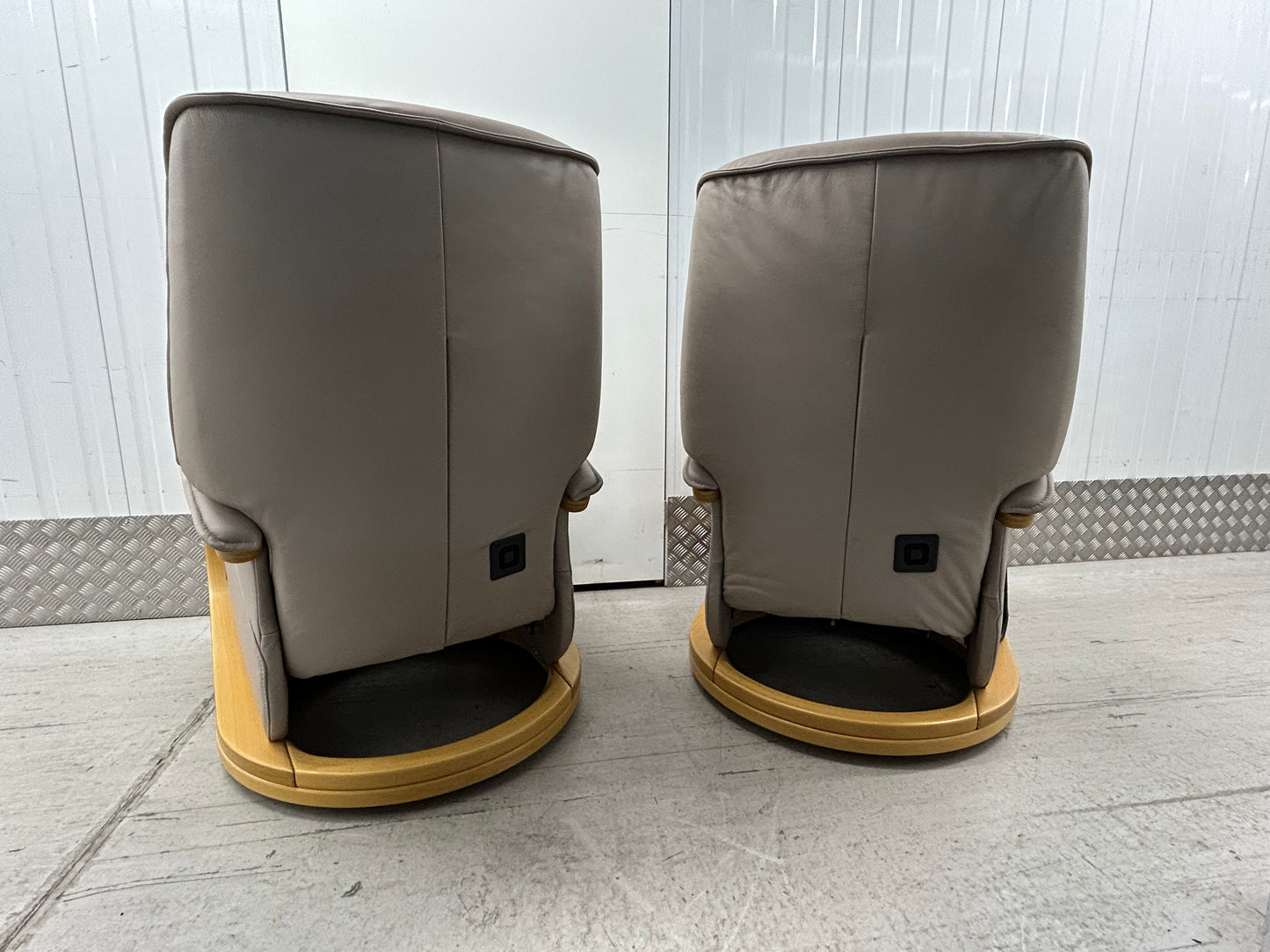 Himolla Mosel  Power Fels Leather Recline & Swivel Chairs Integrated Footrests Pre-Loved