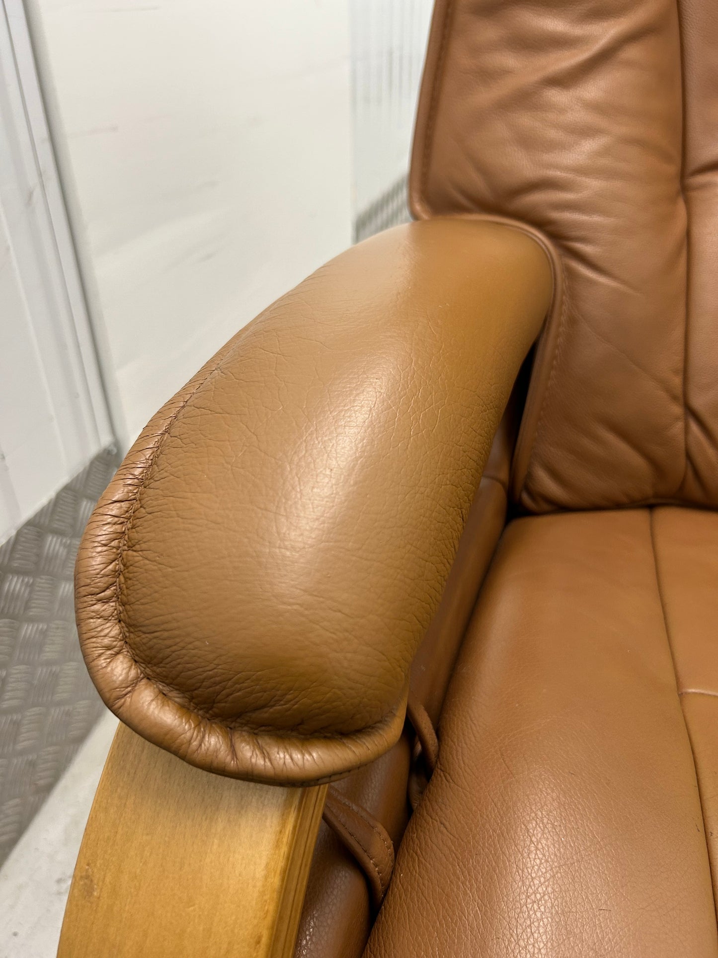 Himolla Mosel Midi Cognac Leather Recline & Swivel Chair Integrated Footrest Pre-Loved