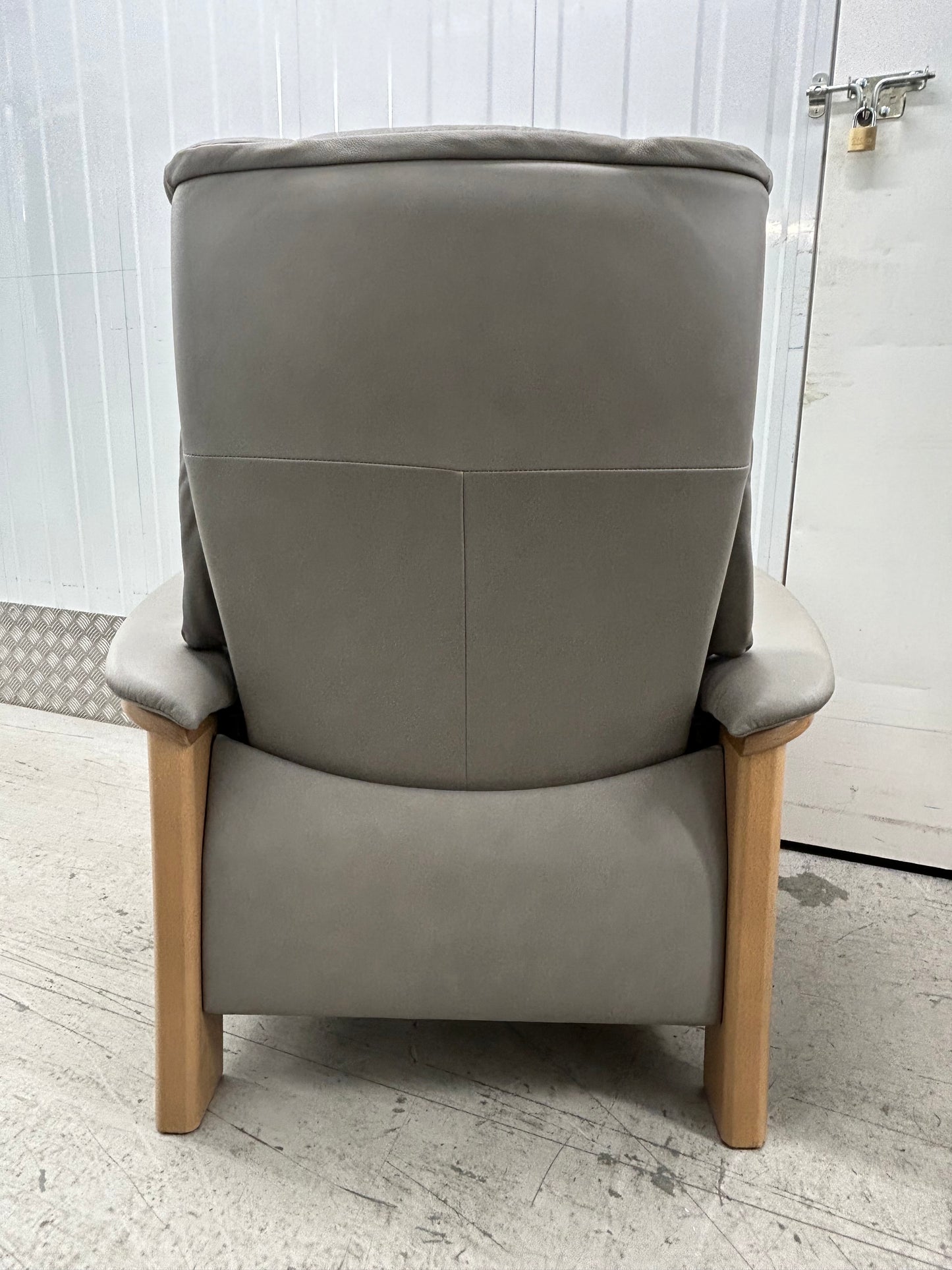 Ekornes Stressless Windsor Recliner Armchairs & Footstools Silver Grey Pair 2023 Pre-Loved