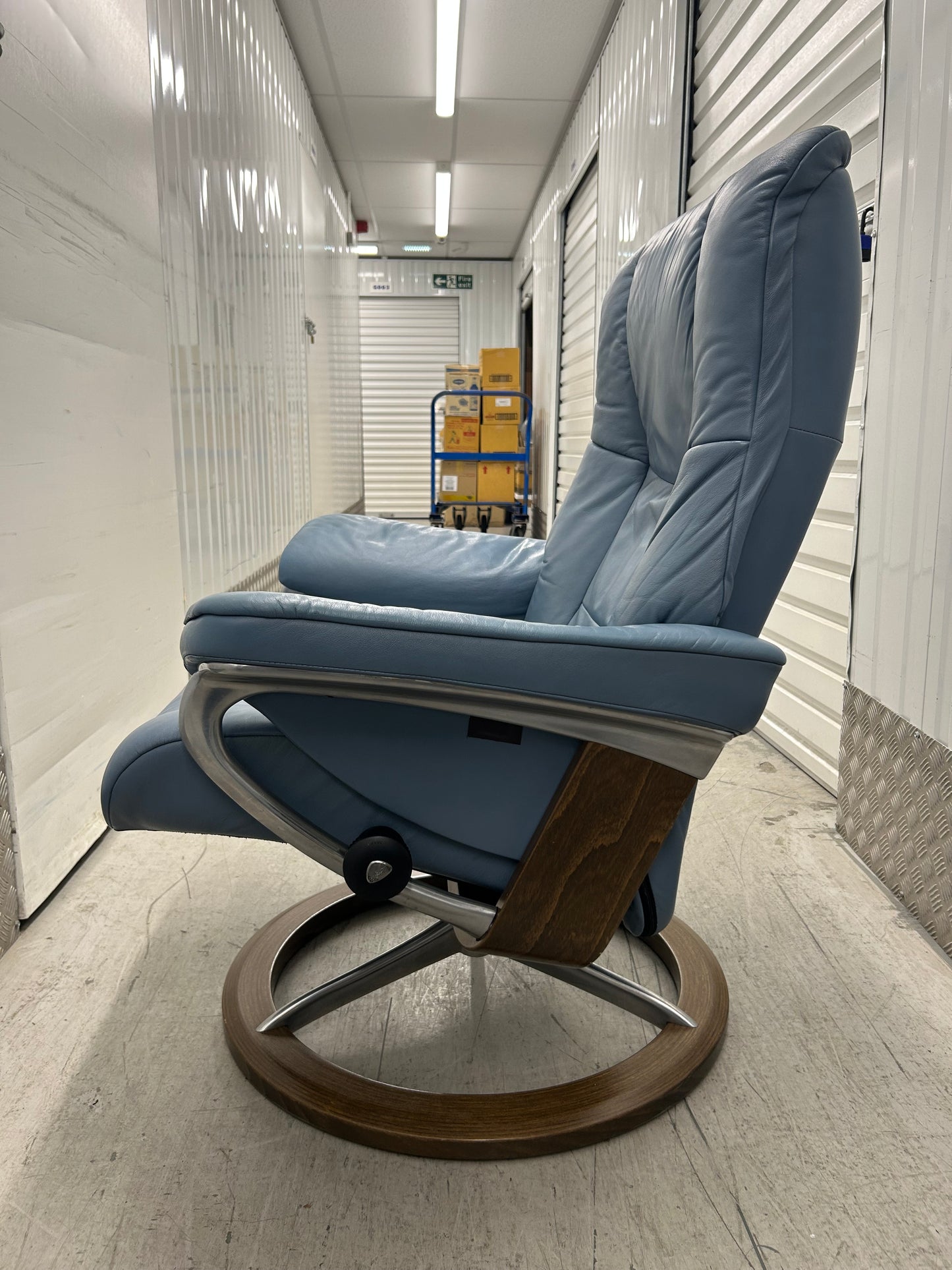 Ekornes Stressless Signature Mayfair Blue Leather Recliner Chair & Stool Large Pre-Loved