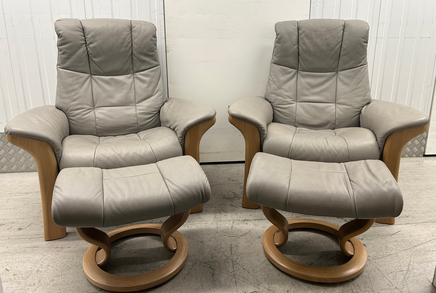 Ekornes Stressless Windsor Recliner Armchairs & Footstools Silver Grey Pair 2023 Pre-Loved