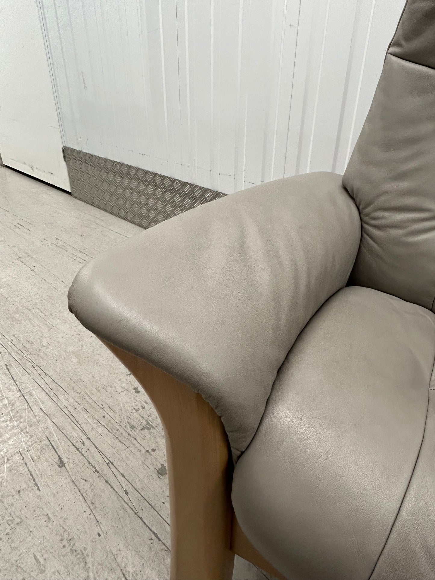 Ekornes Stressless Windsor Recliner Armchairs & Footstools Silver Grey Pair 2023 Pre-Loved