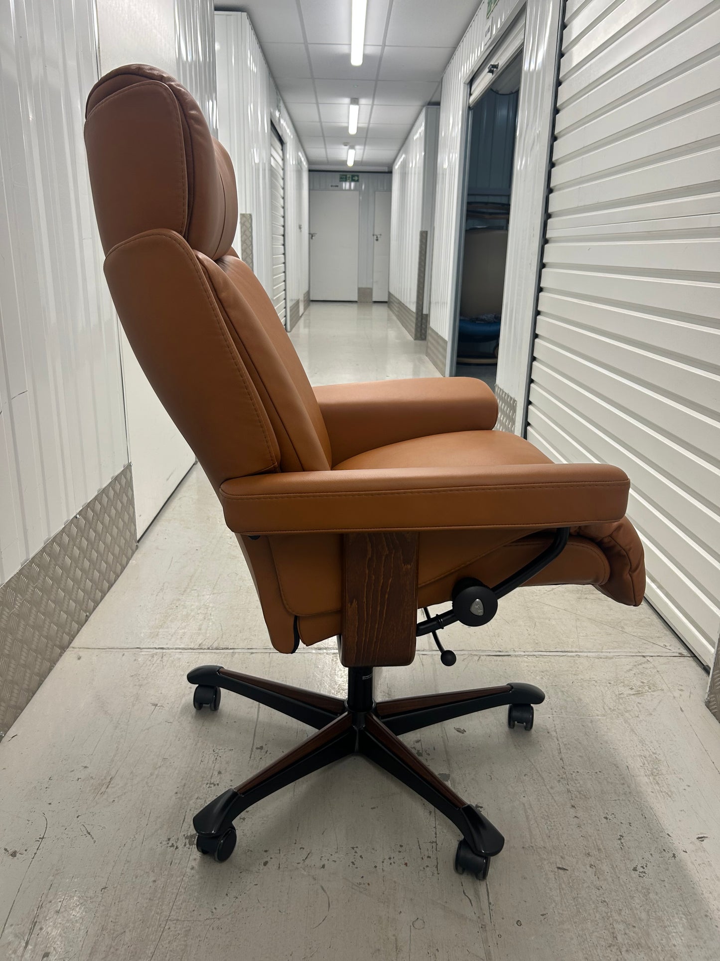 Ekornes Stressless Magic Recliner New Cognac Leather Office Desk Chair New