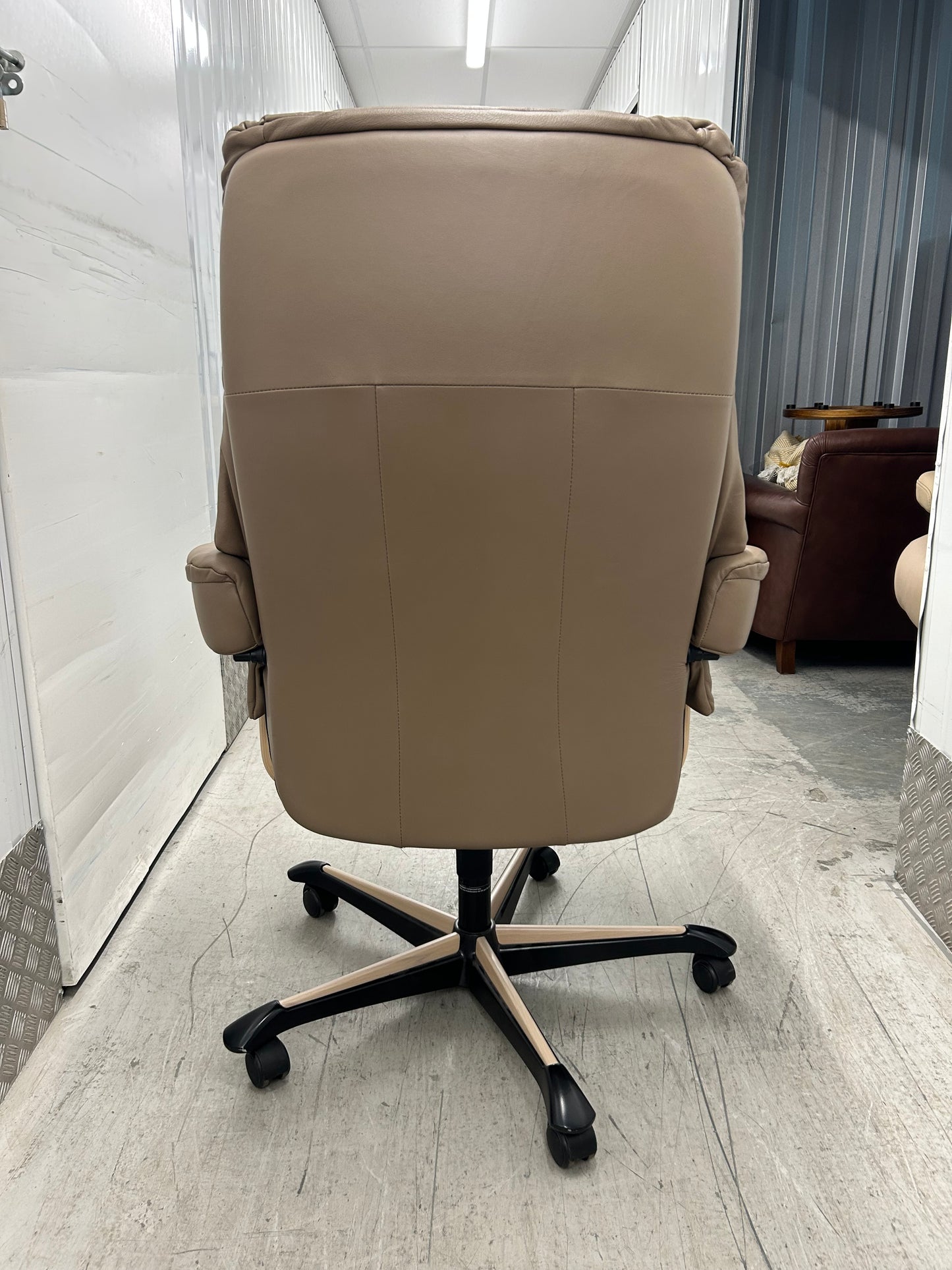 Ekornes Stressless Mayfair Recliner Funghi Leather Office Desk Chair Pre-Loved