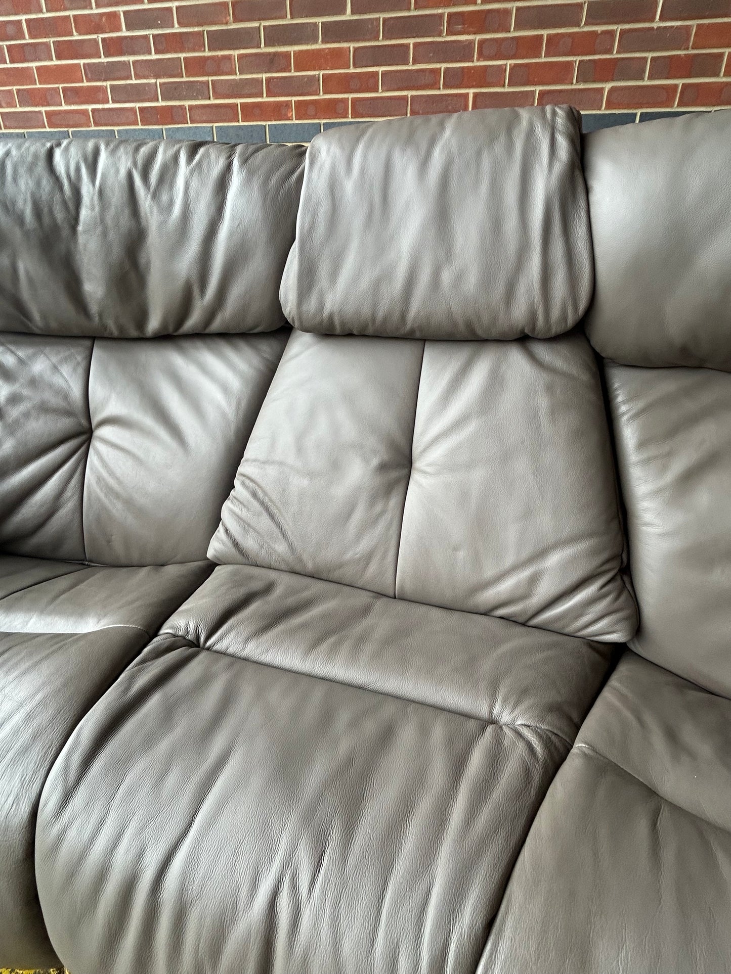 Himolla 3 Seater Curved Leather Recliner Sofa With Retractable Table Pre-Loved