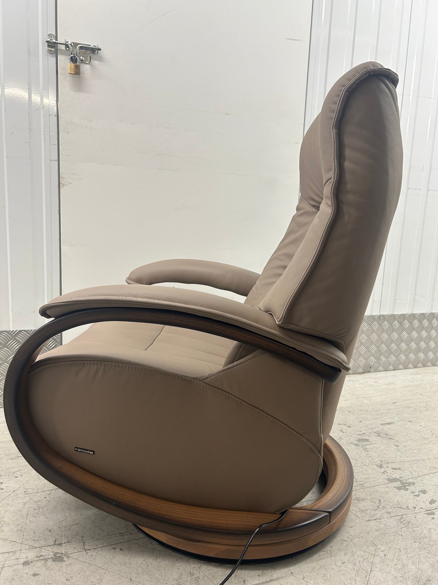 Himolla Mosel Midi Power Leather Recline & Swivel Chair Integrated Footrest 2024 Pre-Loved