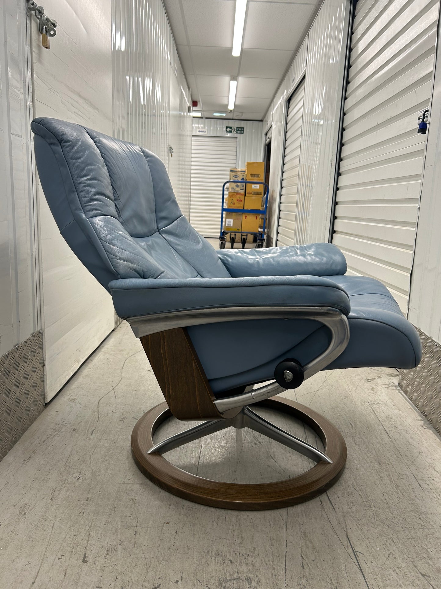 Ekornes Stressless Signature Mayfair Blue Leather Recliner Chair & Stool Large Pre-Loved
