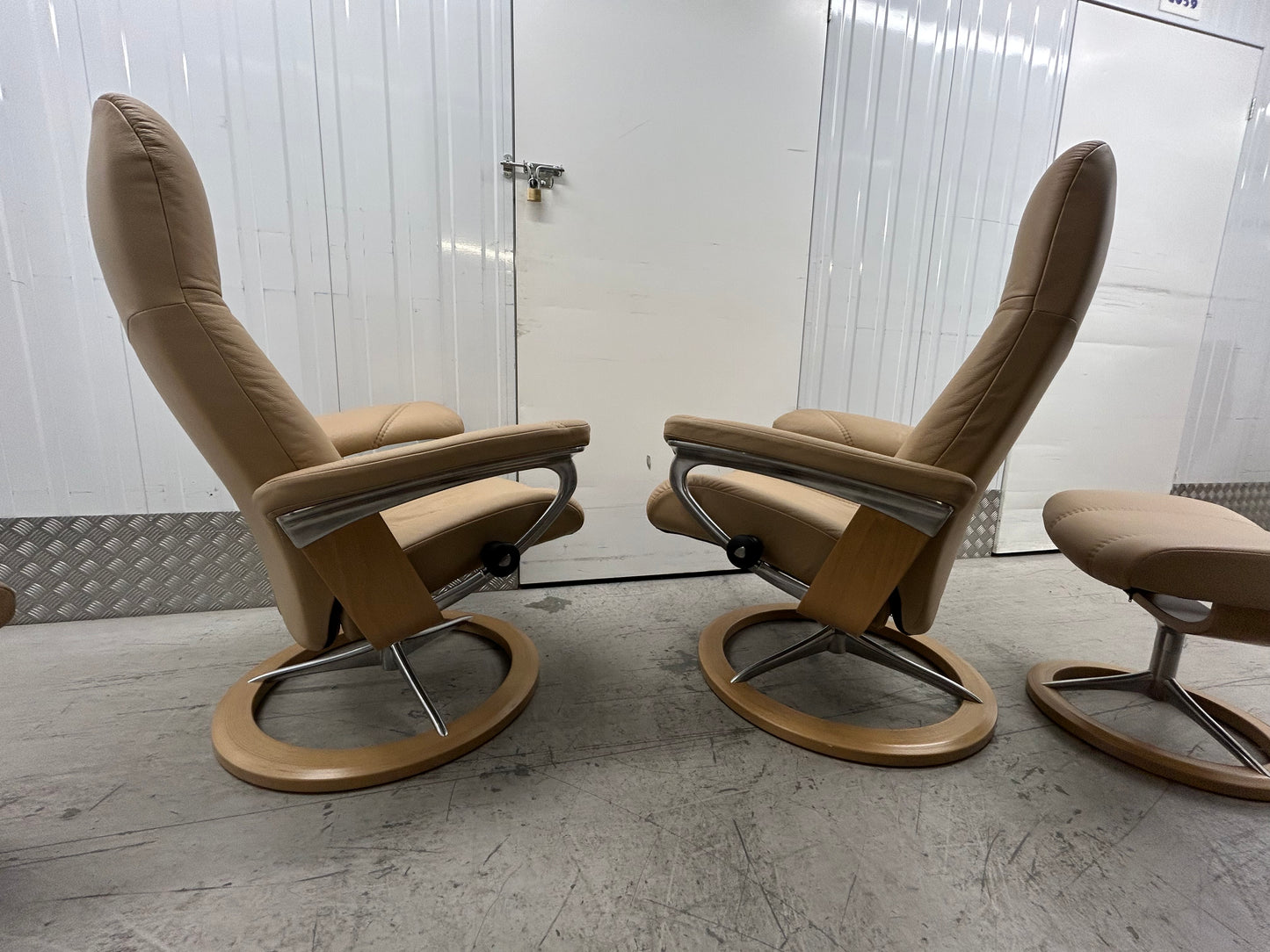 Ekornes Stressless Signature Consul Latte Leather Chairs & Stools Pair 1 Medium, 1 Large Pre-Loved