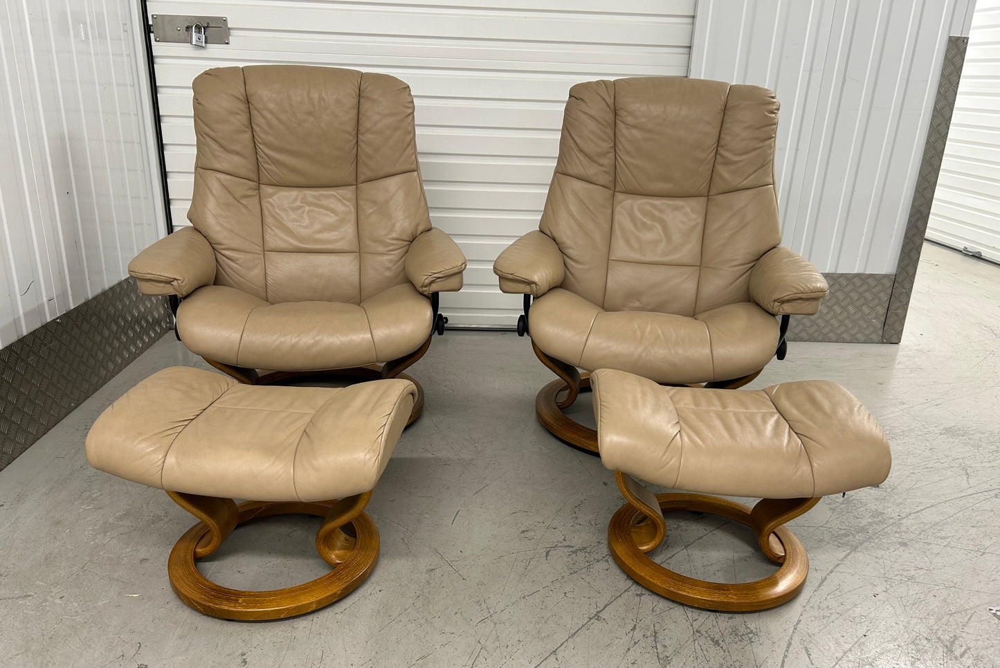 Ekornes Stressless Large Mayfair Recline/Swivel Sand Leather Armchairs & Stools Pre-Loved