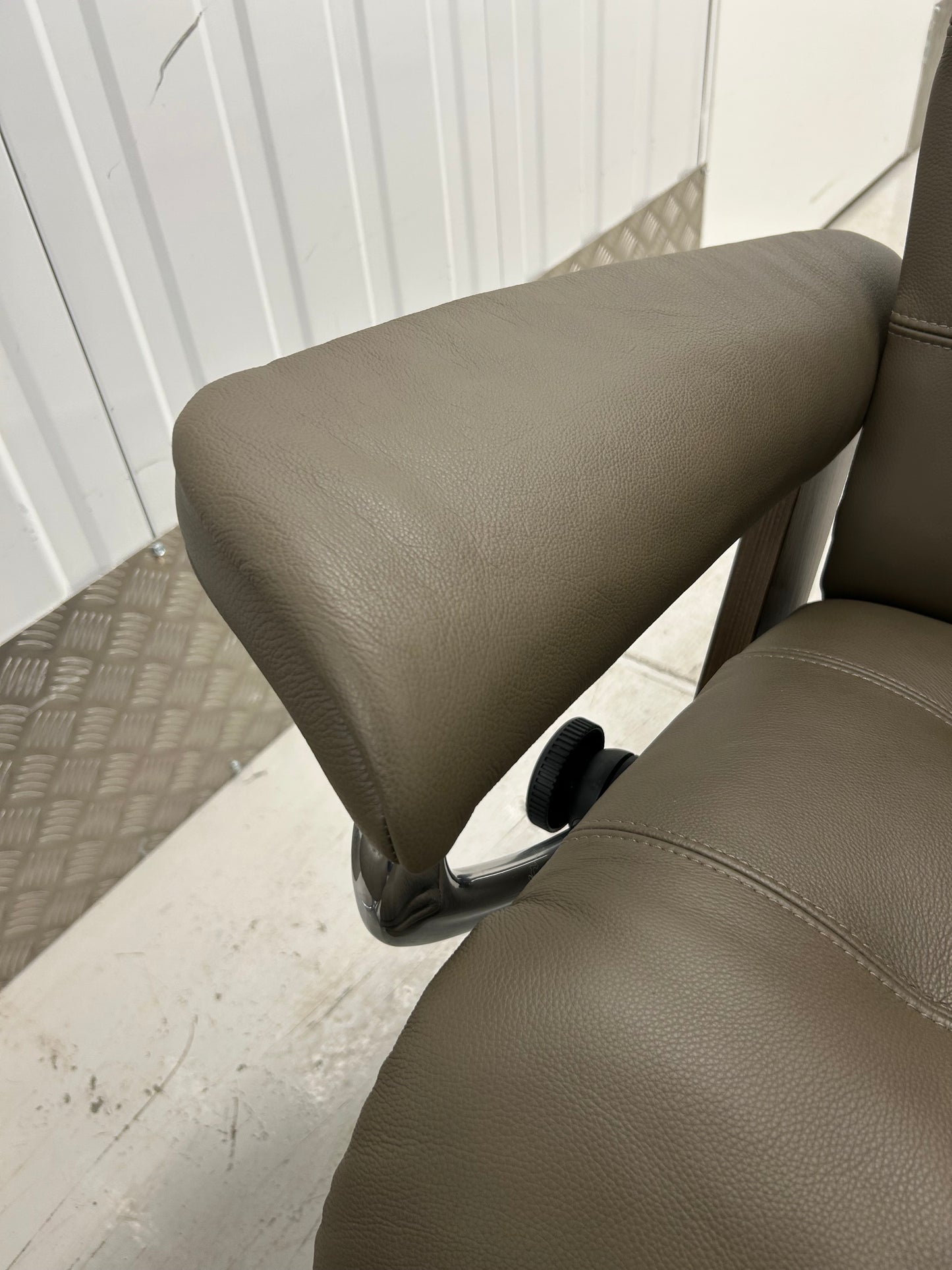 Ekornes Stressless Erik Green Leather Recliner Chair Medium Size New