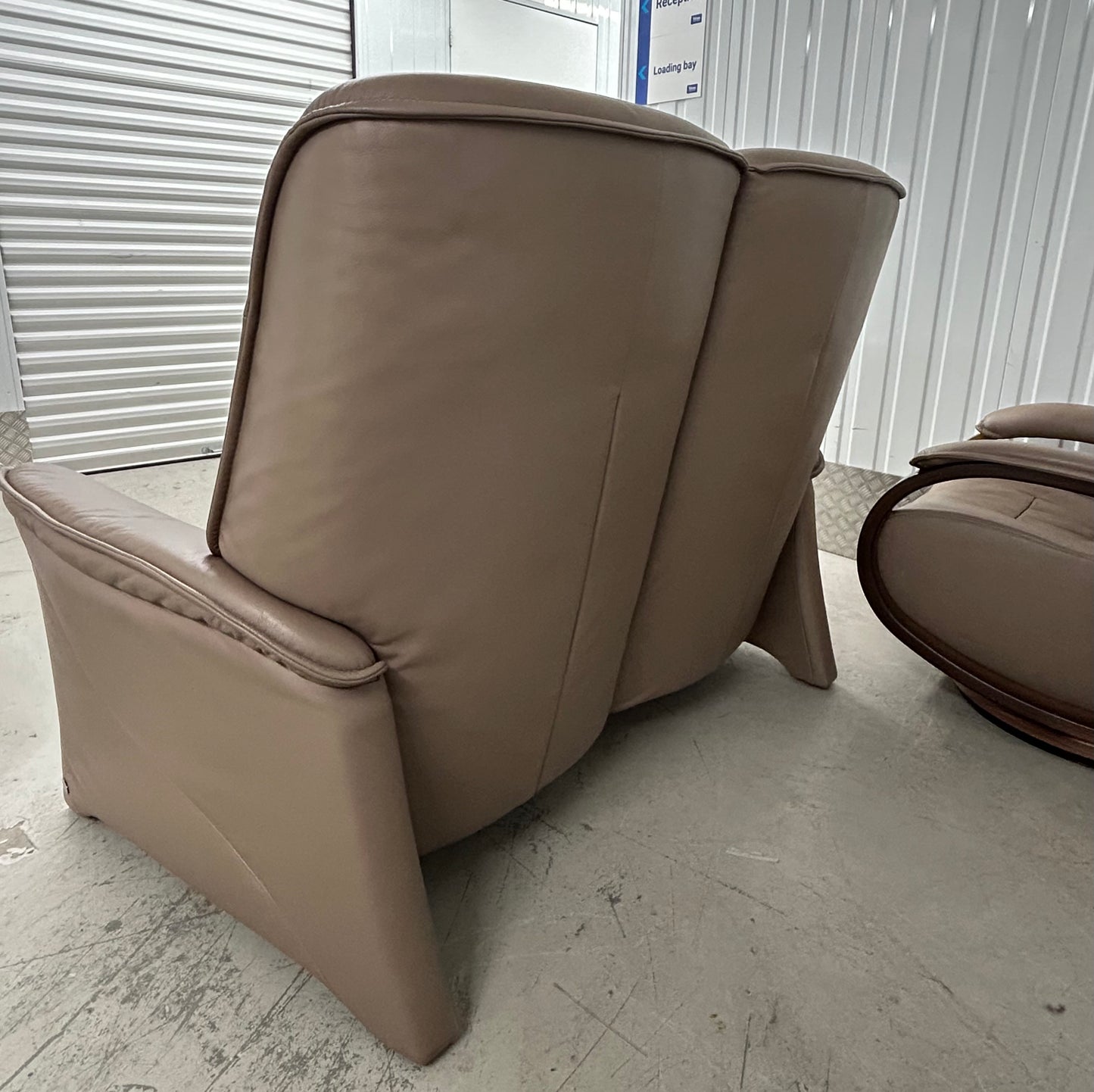 Himolla Leather Suite, 2 Mosel Recline & Swivel Chairs & Matching Recliner Sofa 2020 Pre-Loved