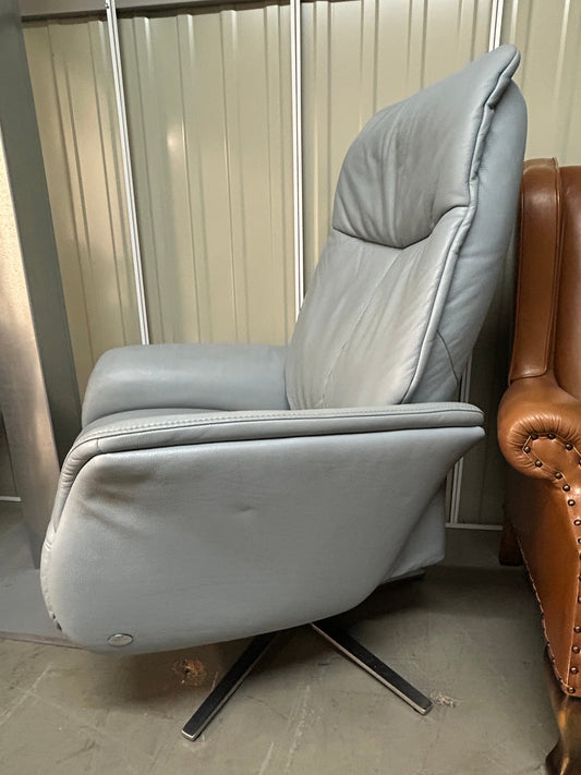 Himolla Stratus Leather Power Recliner Chair With Integrated Footrest Large Pre-Loved