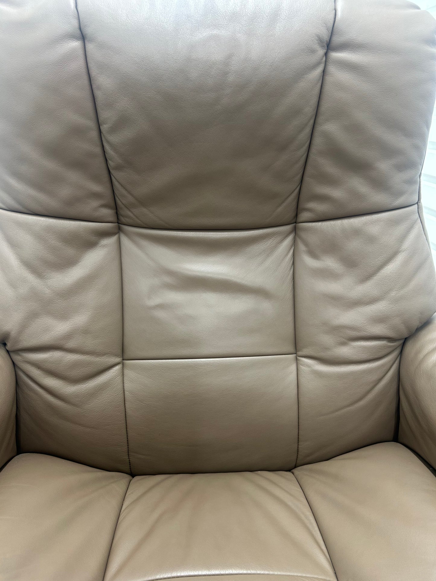 Ekornes Stressless Signature Mayfair Funghi Leather Recliner Chair & Stool Large Pre-Loved