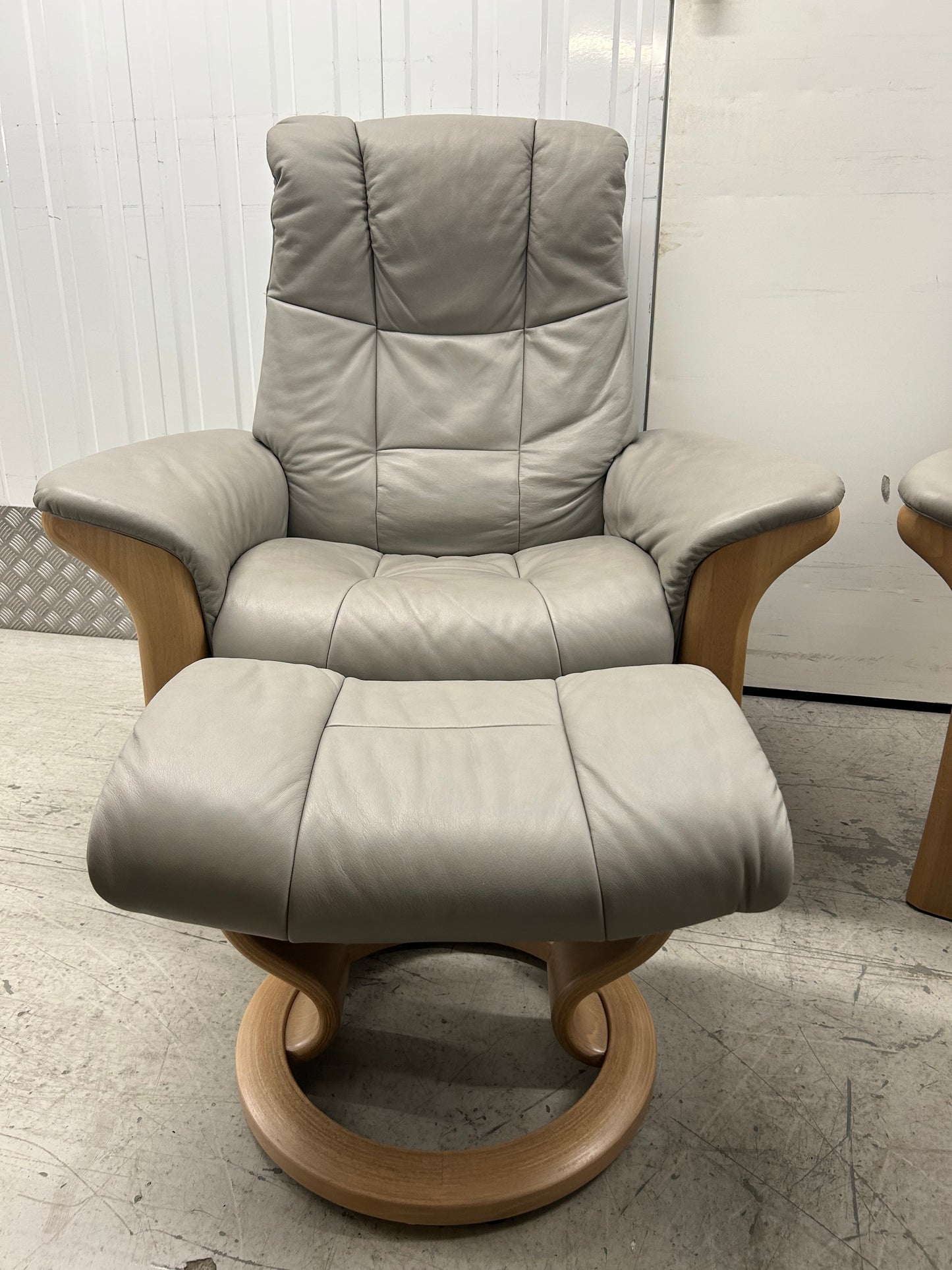 Ekornes Stressless Windsor Recliner Armchairs & Footstools Silver Grey Pair 2023 Pre-Loved