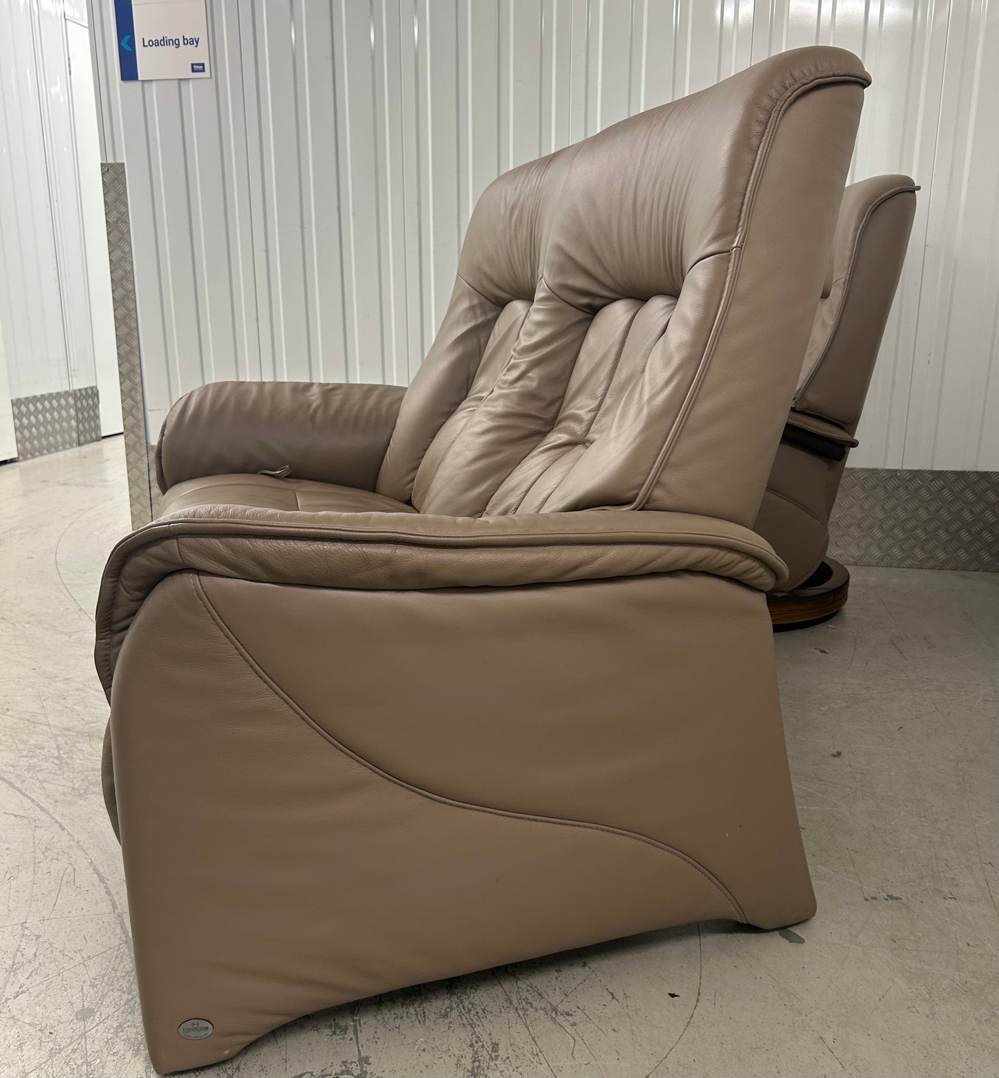 Himolla Leather Suite, 2 Mosel Recline & Swivel Chairs & Matching Recliner Sofa 2020 Pre-Loved