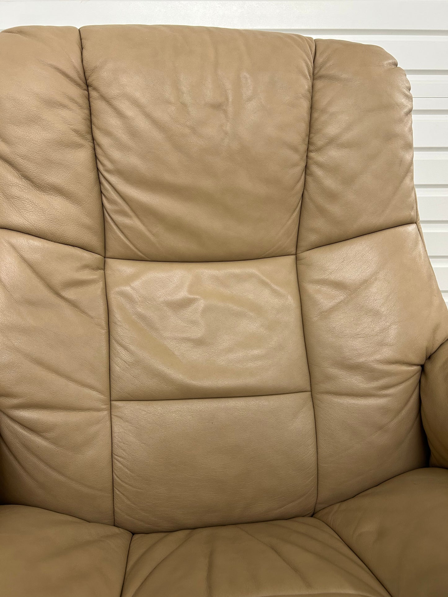 Ekornes Stressless Large Mayfair Recline/Swivel Sand Leather Armchairs & Stools Pre-Loved