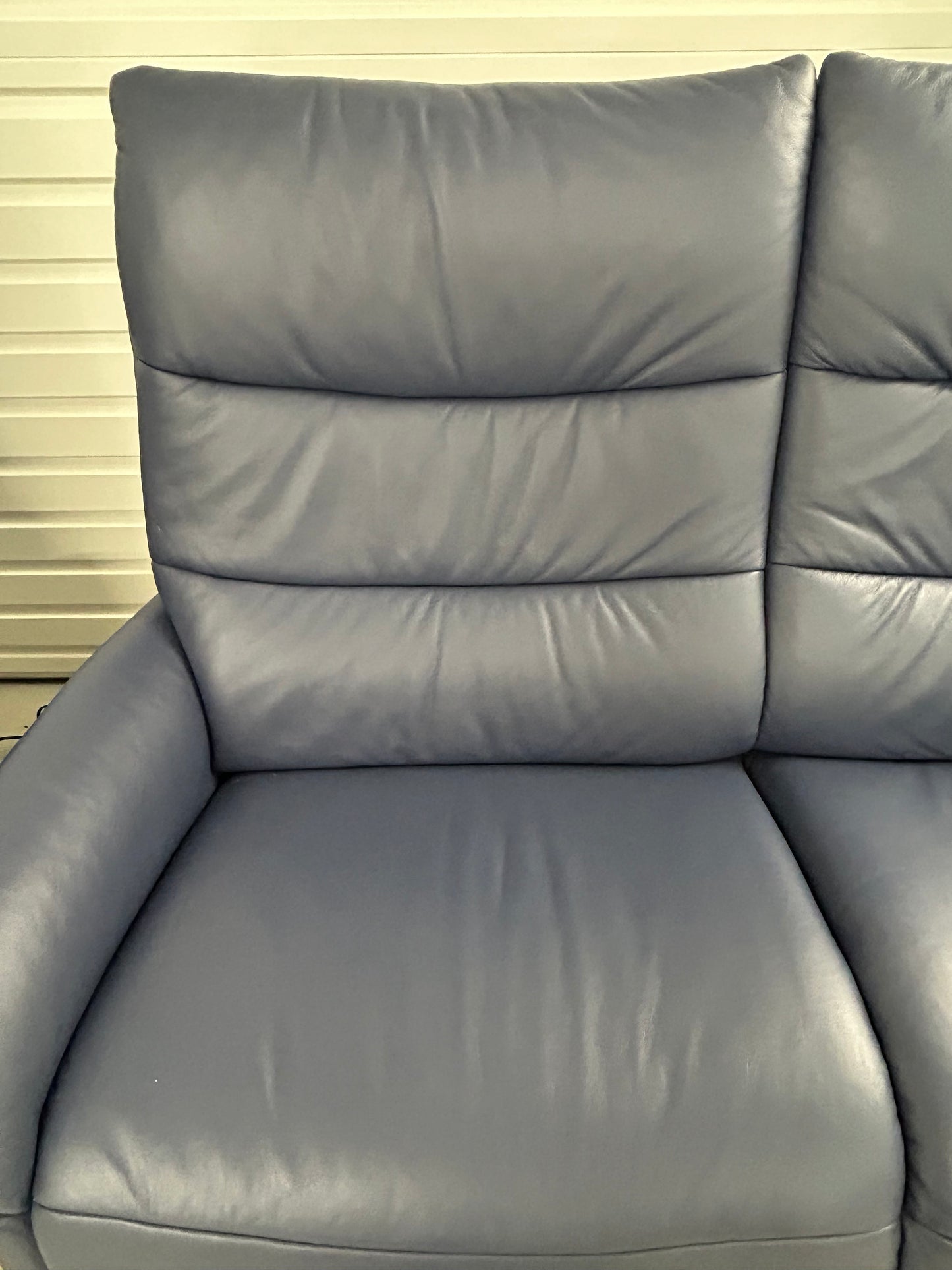 Himolla Azure Blue Leather Power Recliner Armchairs & Matching Fixed 2 Seater Sofa Pre-Loved