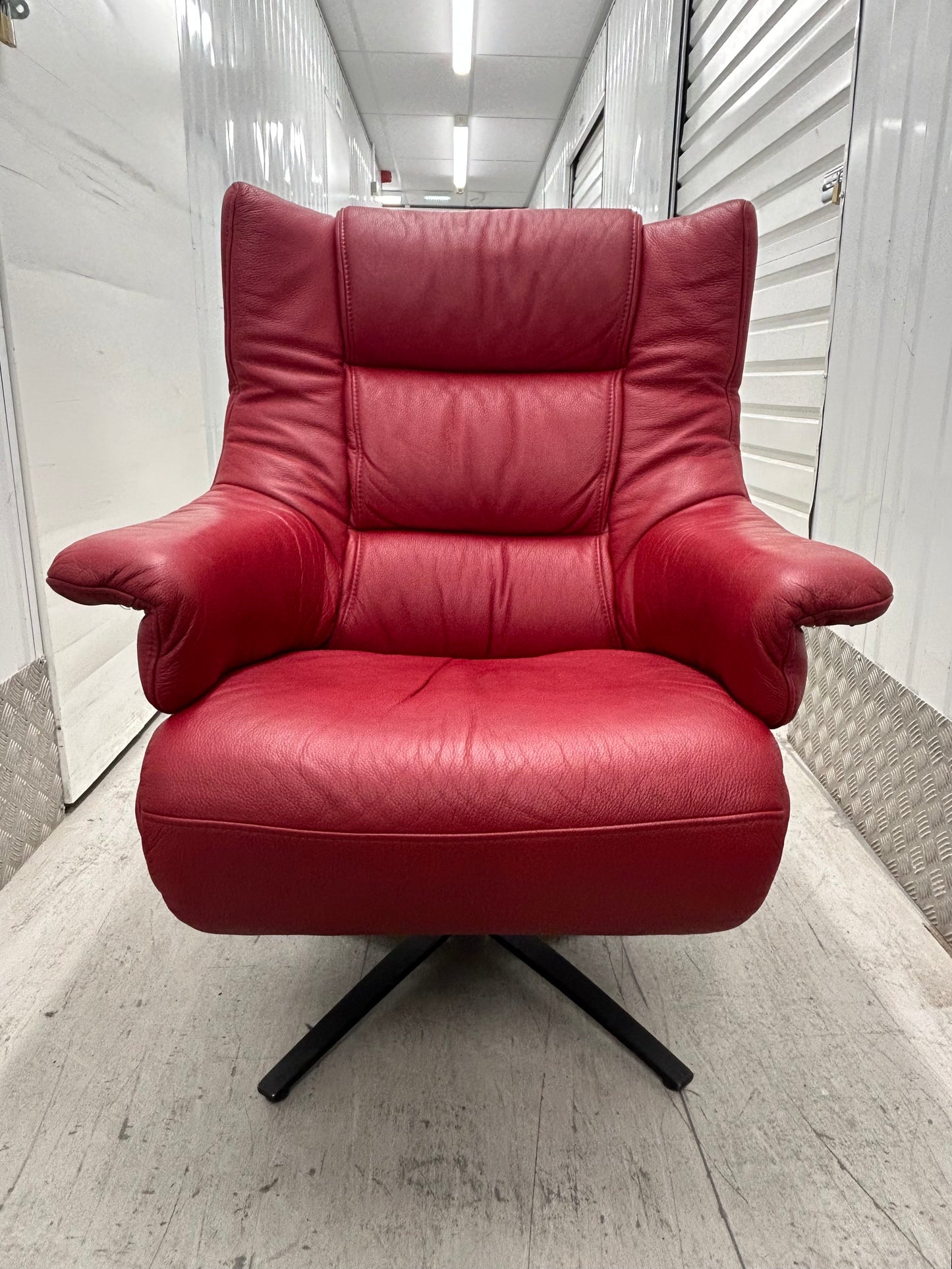 Himolla Red Leather Recline & Swivel Armchair With Integrated Footrest Pre-Loved
