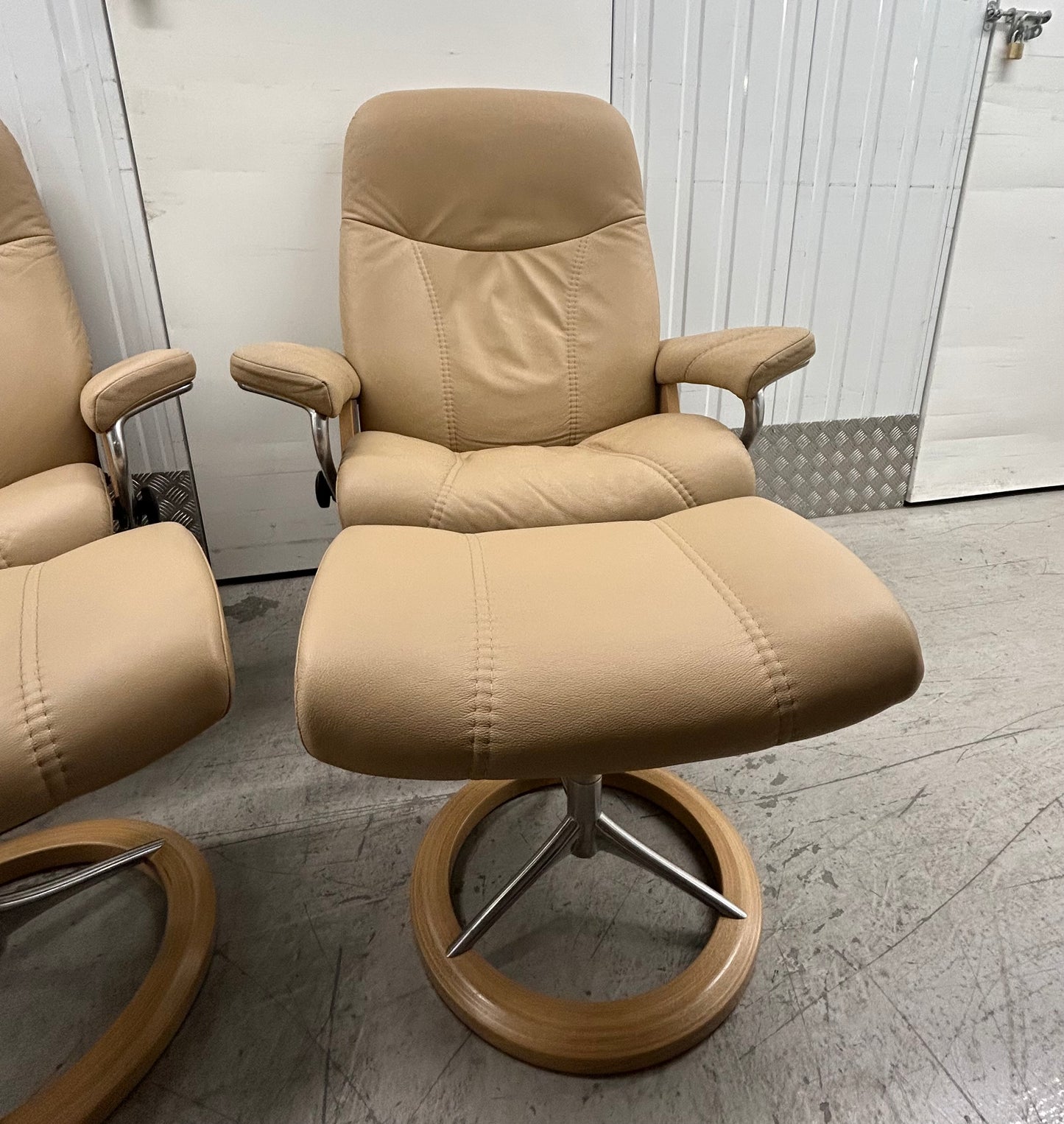 Ekornes Stressless Signature Consul Latte Leather Chairs & Stools Pair 1 Medium, 1 Large Pre-Loved