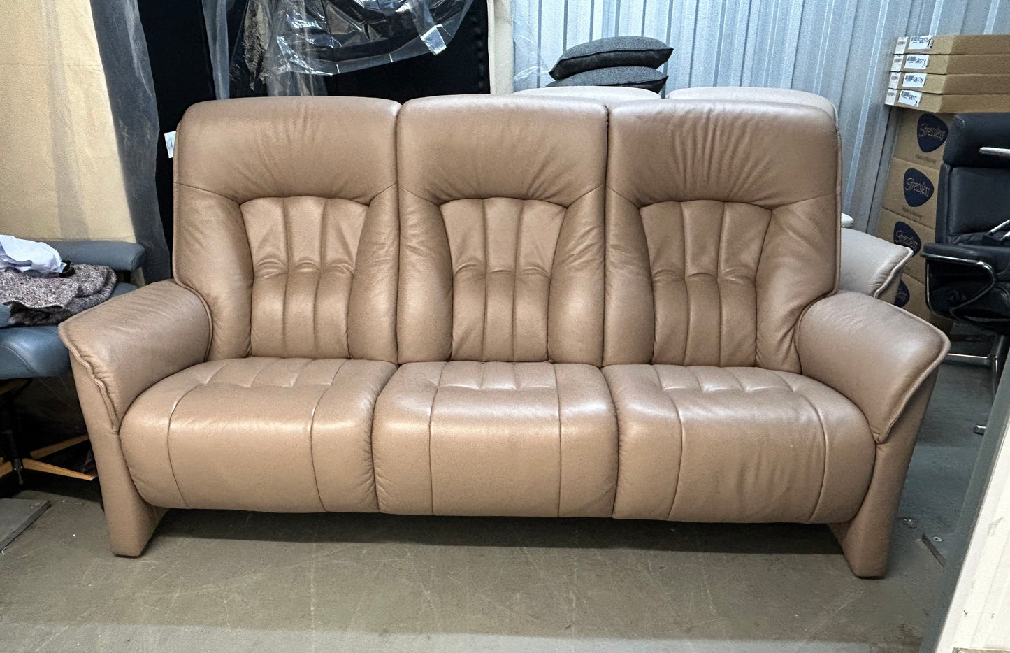 Himolla Rhine 3 Seater Earth Leather Fixed Sofa (Non Recliner) Pre-Loved