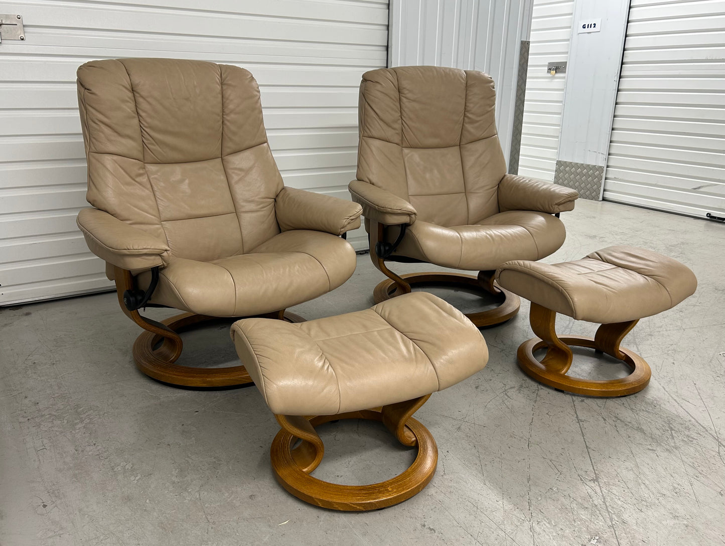 Ekornes Stressless Large Mayfair Recline/Swivel Sand Leather Armchairs & Stools Pre-Loved