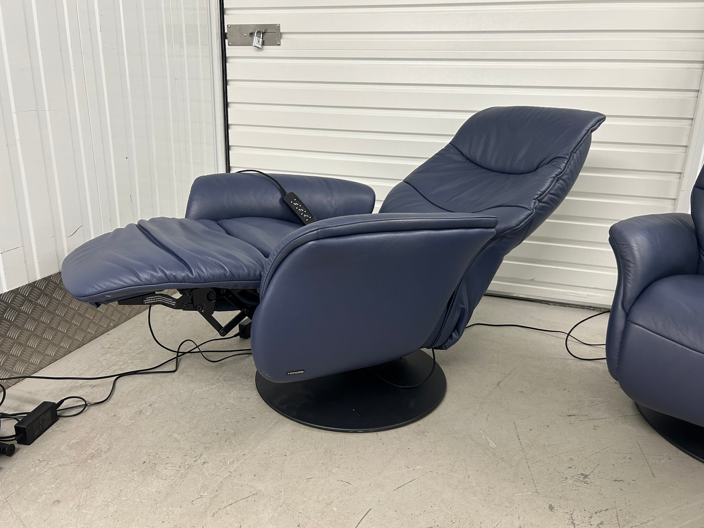 Himolla Azure Blue Leather Power Recliner Armchairs & Matching Fixed 2 Seater Sofa Pre-Loved