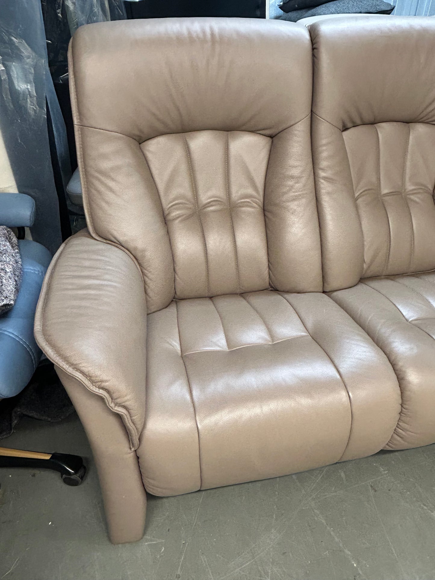 Himolla Rhine 3 Seater Earth Leather Fixed Sofa (Non Recliner) Pre-Loved