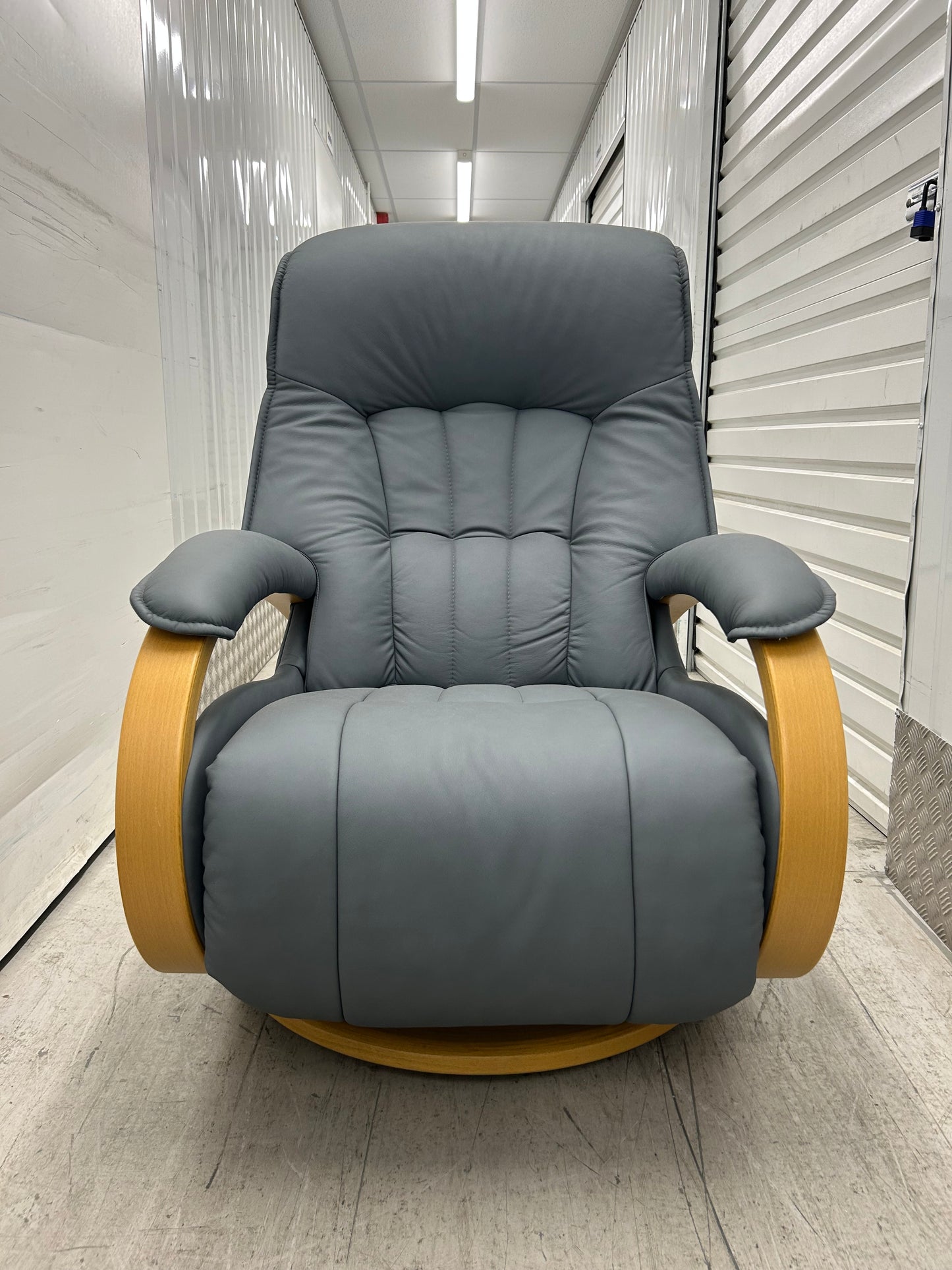 Himolla Mosel Maxi Aqua Leather Power Recline & Swivel Chair Integrated Footrest New