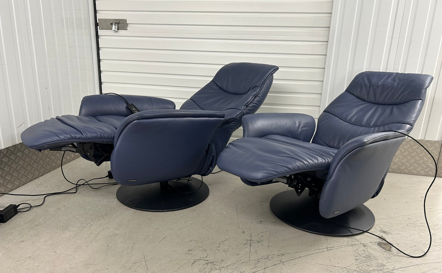 Himolla Azure Blue Leather Power Recliner Armchairs & Matching Fixed 2 Seater Sofa Pre-Loved