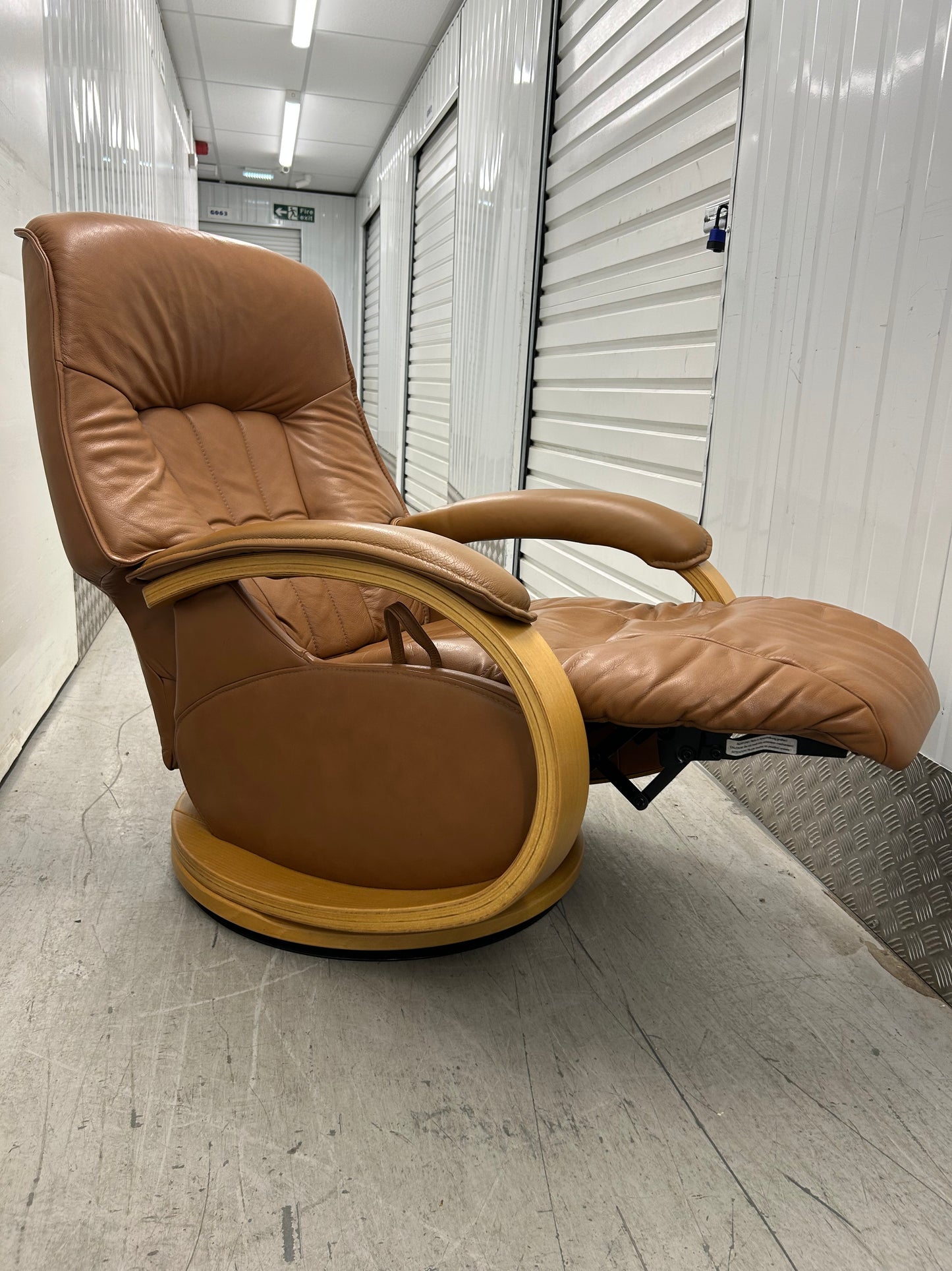 Himolla Mosel Midi Cognac Leather Recline & Swivel Chair Integrated Footrest Pre-Loved