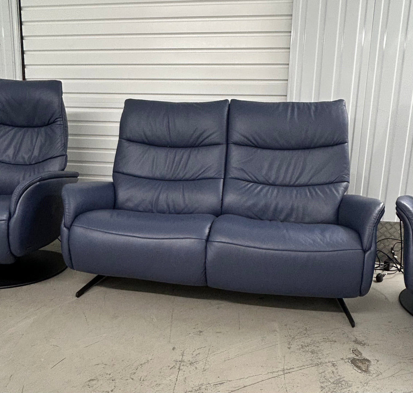 Himolla Azure Blue Leather Power Recliner Armchairs & Matching Fixed 2 Seater Sofa Pre-Loved
