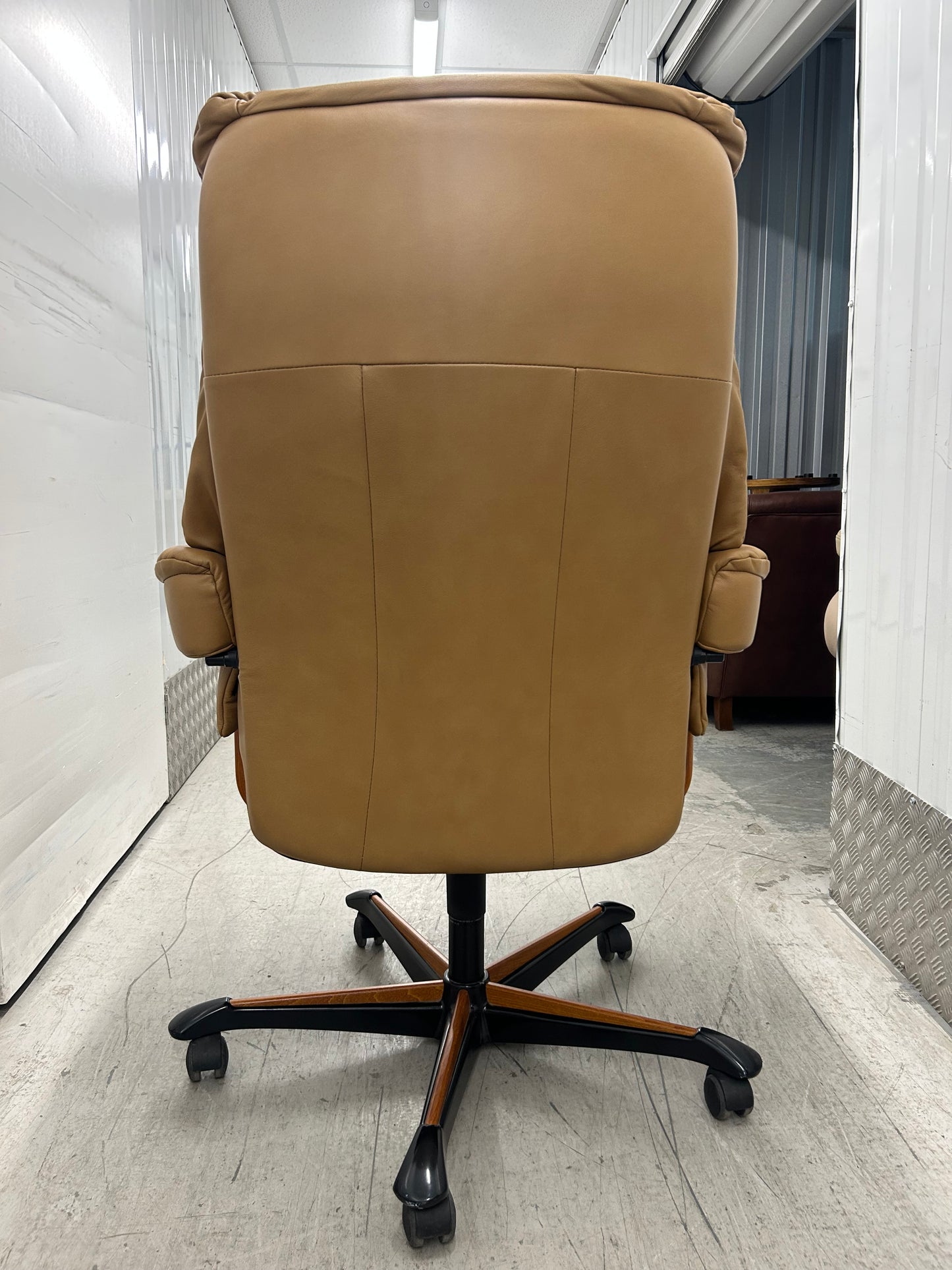 Ekornes Stressless Mayfair Recliner Taupe Leather Office Desk Chair Pre-Loved