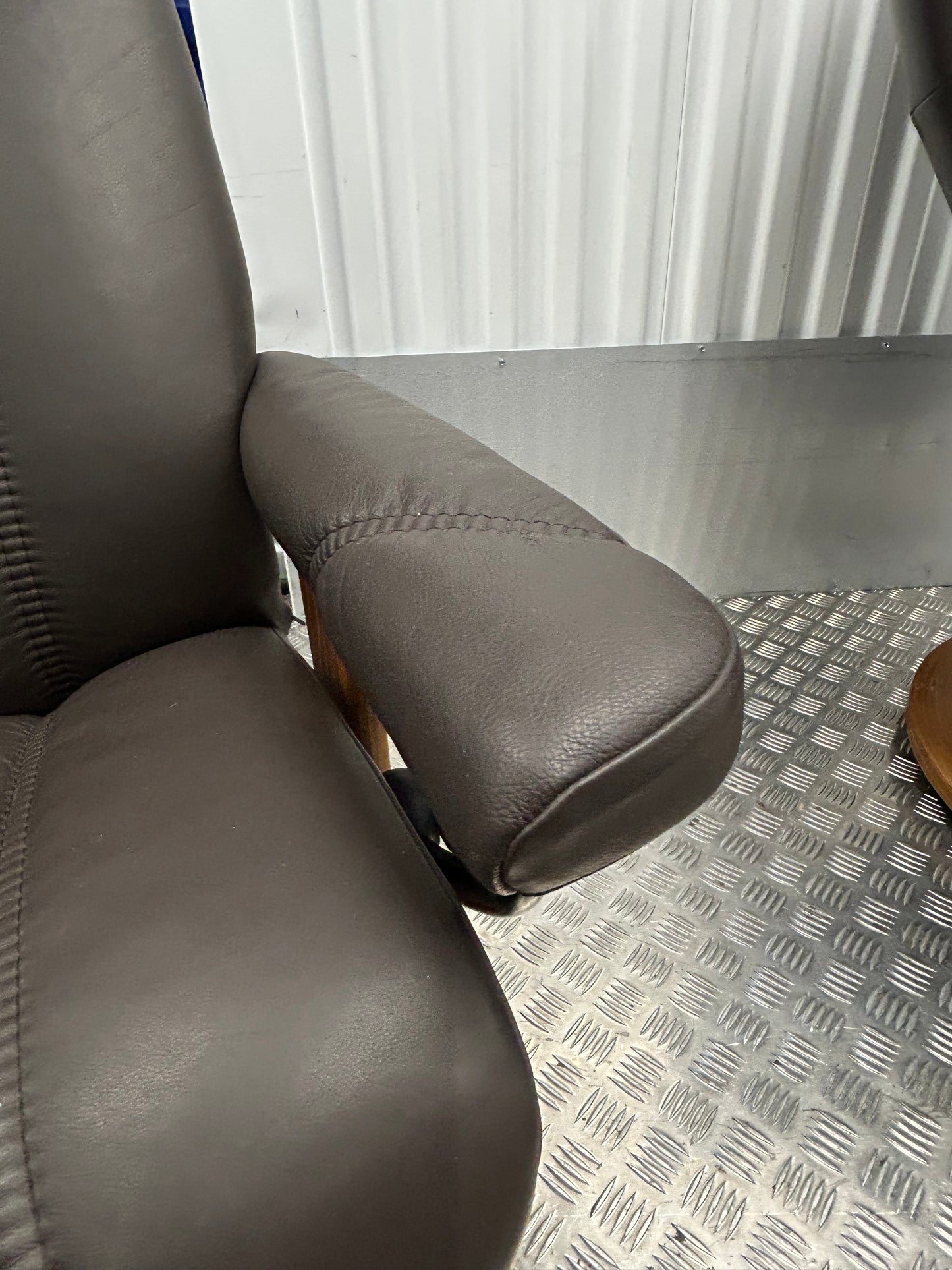 Ekornes Stressless Consul Recline & Swivel Brown Leather Chairs & Stool Pair Pre-Loved