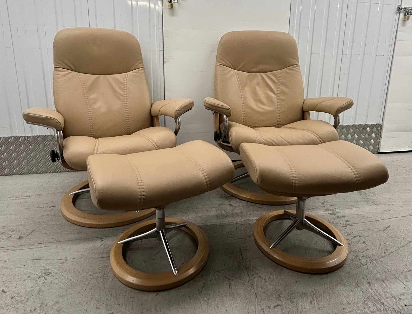 Ekornes Stressless Signature Consul Latte Leather Chairs & Stools Pair 1 Medium, 1 Large Pre-Loved