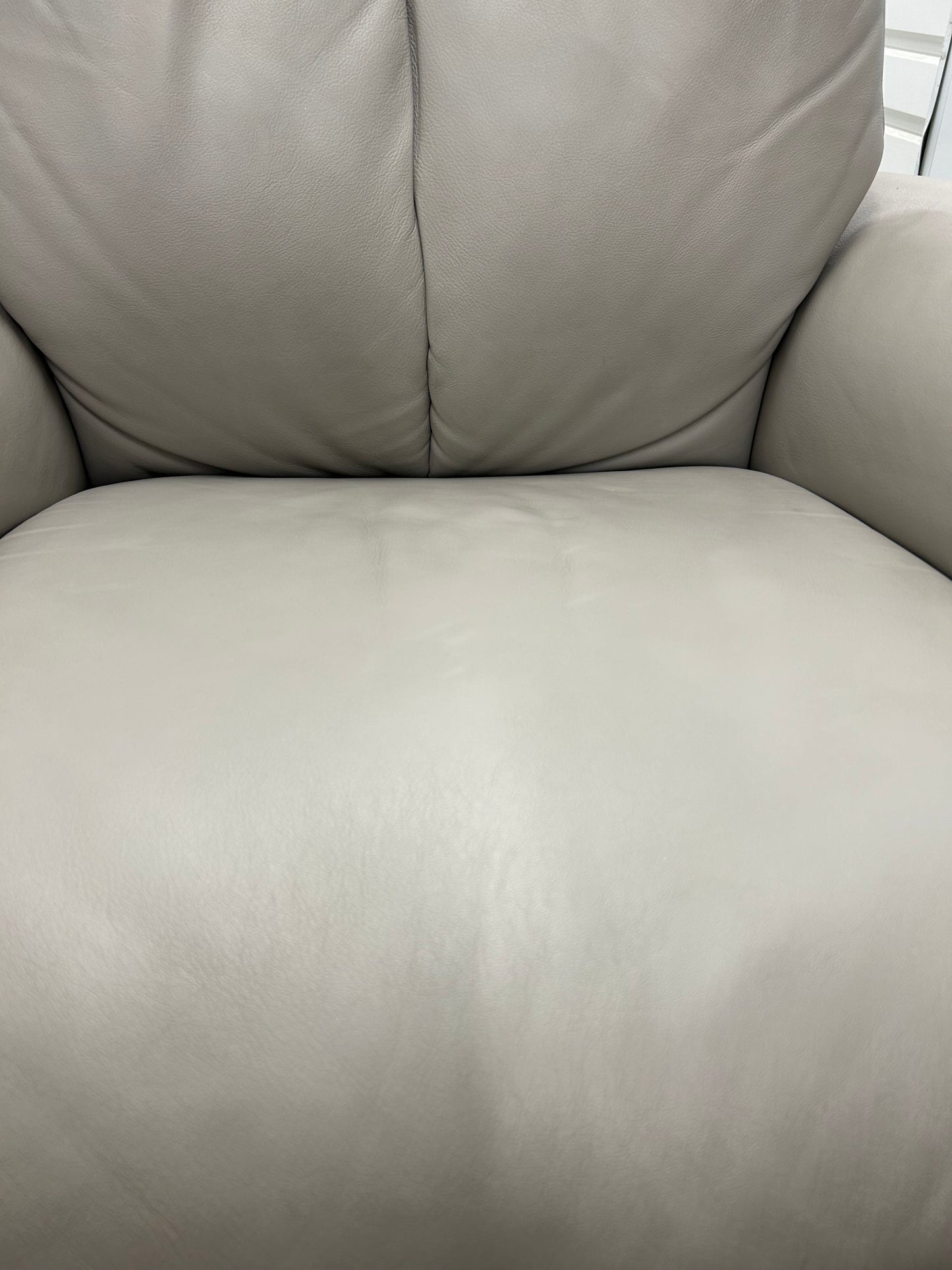 Himolla Stratus Leather Power Recliner Chair With Integrated Footrest 2021 Medium Pre-Loved