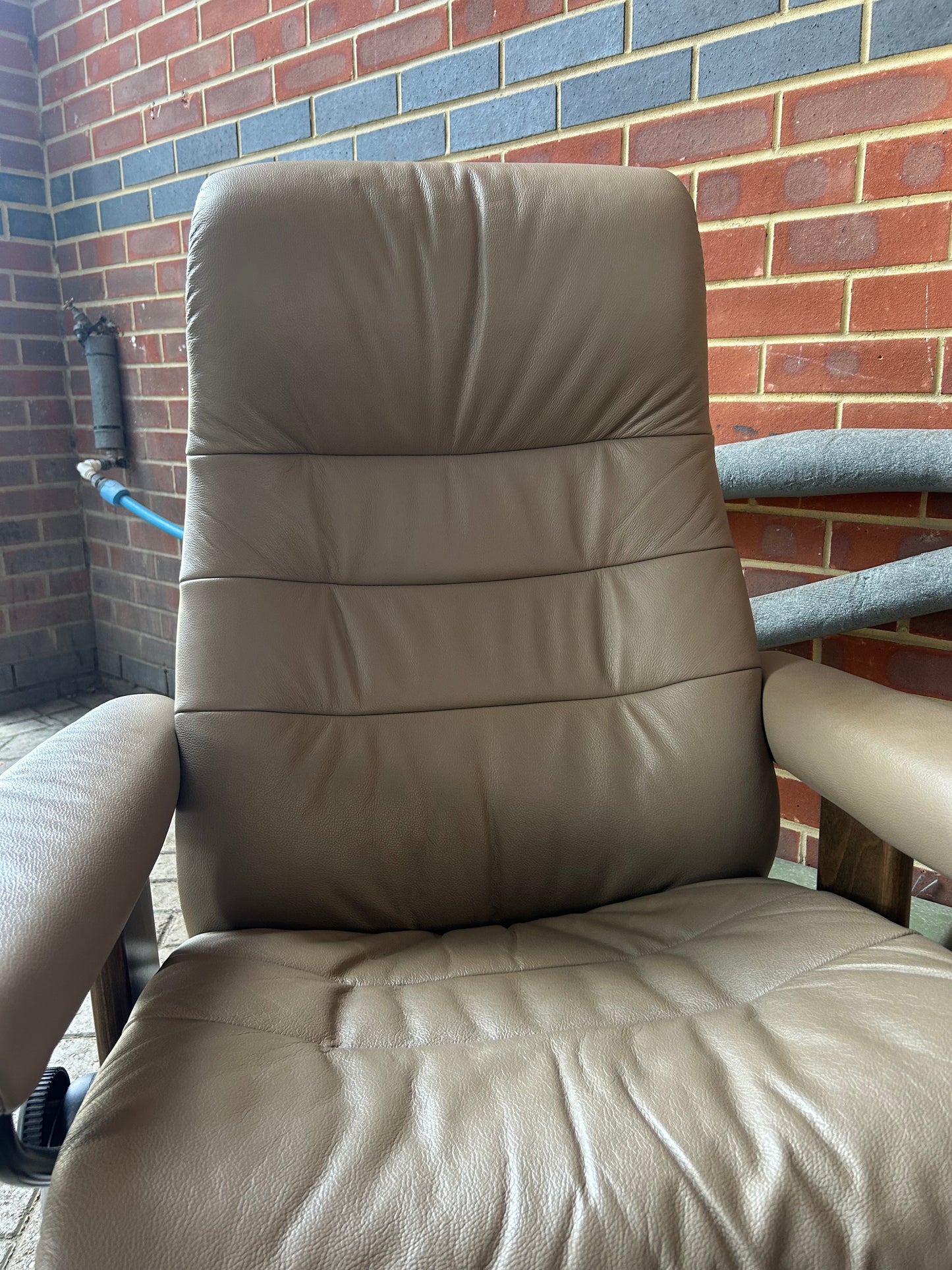 Ekornes Stressless Opal Recline & Swivel Mole Leather Chairs & Stool Pair Pre-Loved