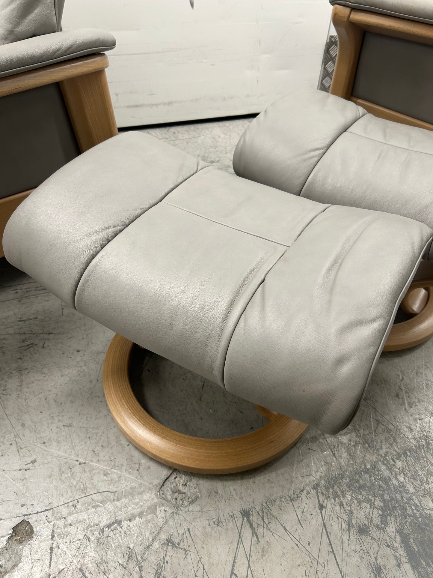 Ekornes Stressless Windsor Recliner Armchairs & Footstools Silver Grey Pair 2023 Pre-Loved