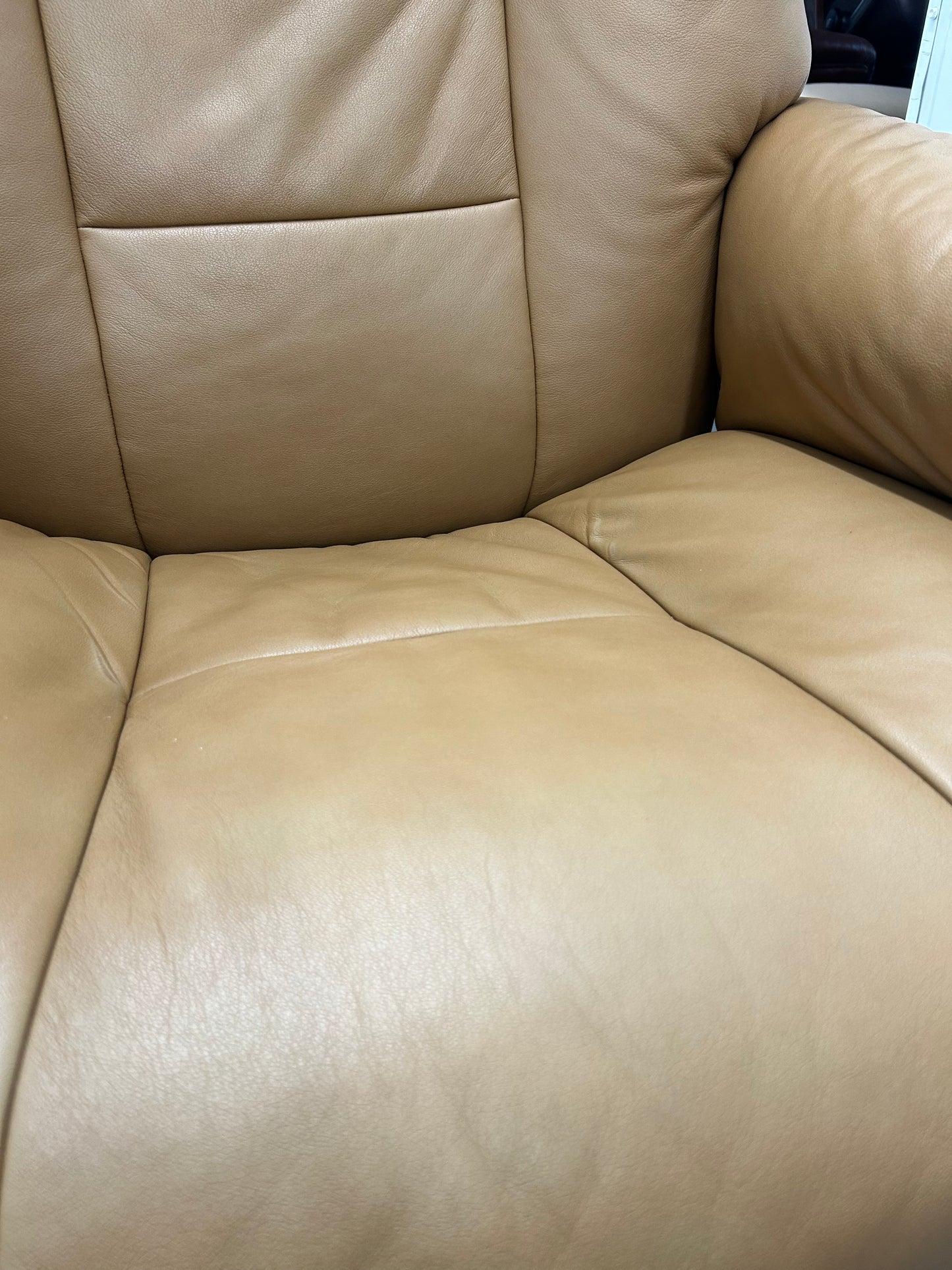 Ekornes Stressless Mayfair Recliner Taupe Leather Office Desk Chair Pre-Loved