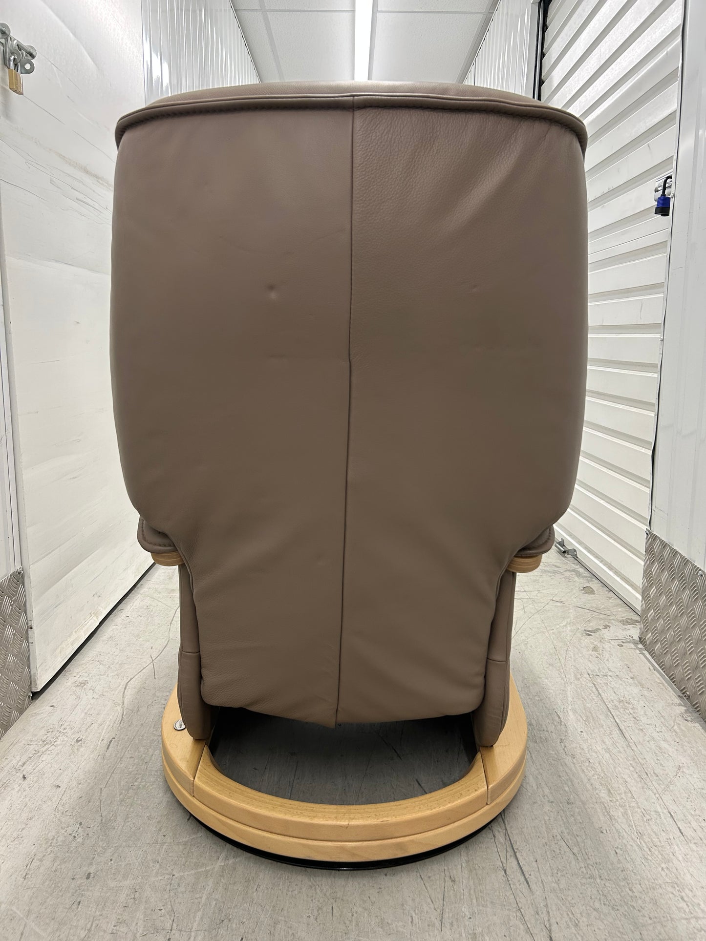 Himolla Mosel Midi Earth Leather Recline & Swivel Chair Integrated Footrest Pre-Loved