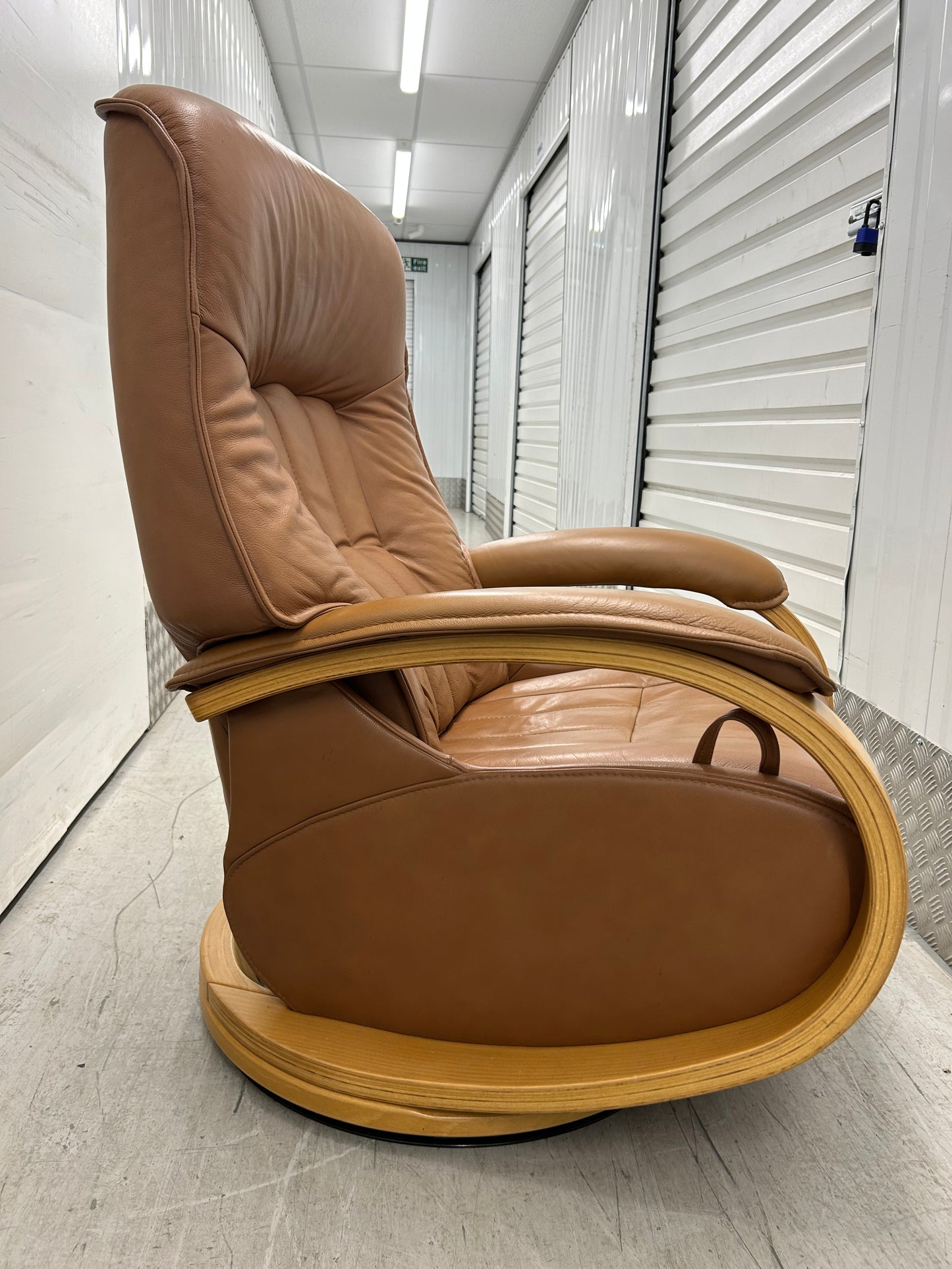 Himolla Mosel Midi Cognac Leather Recline & Swivel Chair Integrated Footrest Pre-Loved
