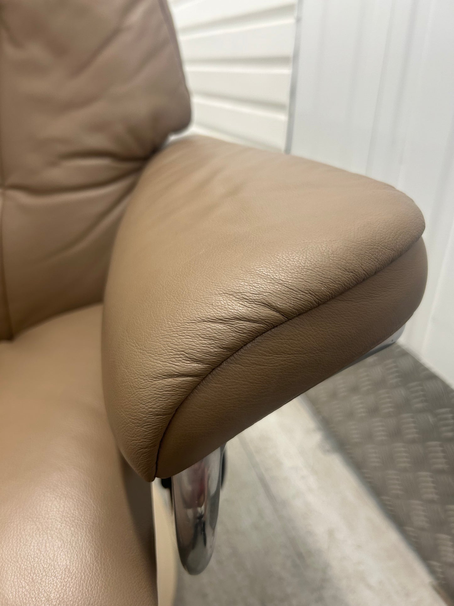 Ekornes Stressless Signature Mayfair Funghi Leather Recliner Chair & Stool Large Pre-Loved