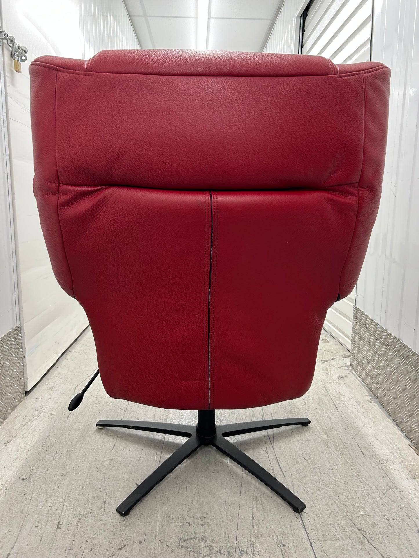 Himolla Red Leather Recline & Swivel Armchair With Integrated Footrest Pre-Loved