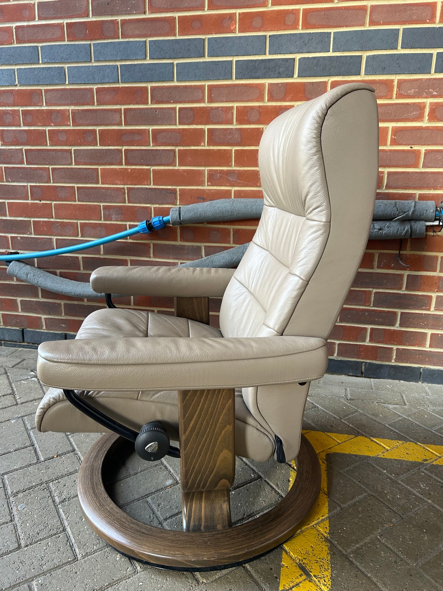 Ekornes Stressless Opal Recline & Swivel Mole Leather Chairs & Stool Pair Pre-Loved
