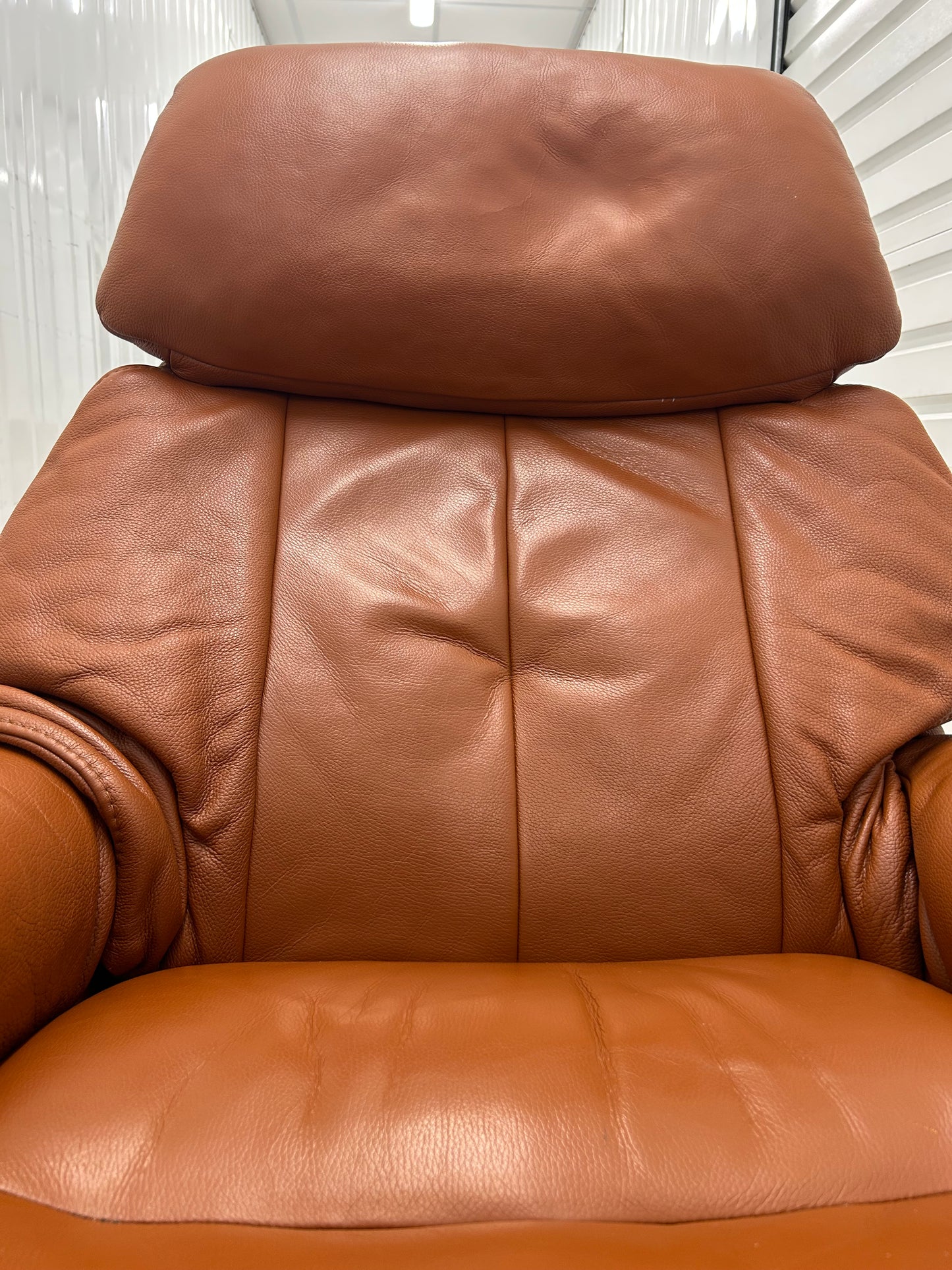 Himolla Chester Leather Recliner Armchair With Integrated Footrest Large Pre-Loved