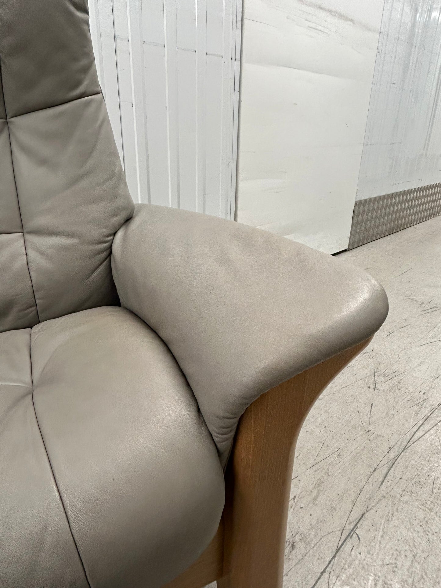 Ekornes Stressless Windsor Recliner Armchairs & Footstools Silver Grey Pair 2023 Pre-Loved