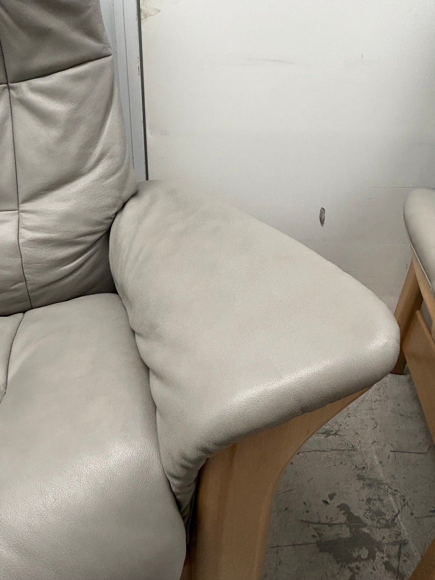 Ekornes Stressless Windsor Recliner Armchairs & Footstools Silver Grey Pair 2023 Pre-Loved