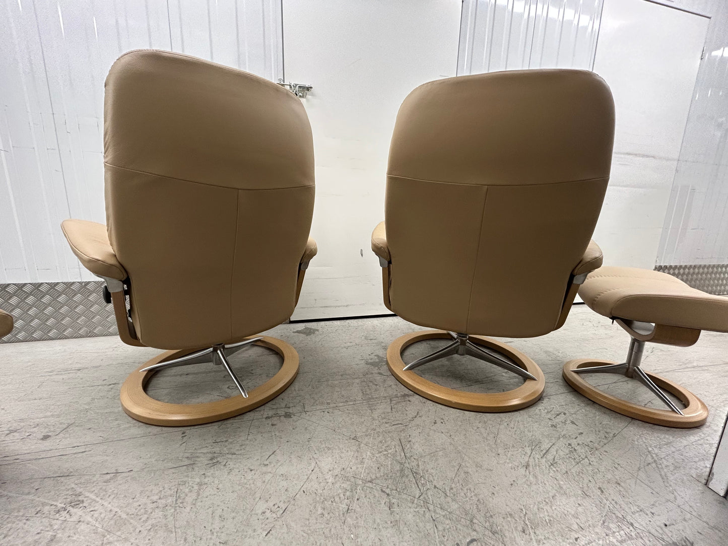Ekornes Stressless Signature Consul Latte Leather Chairs & Stools Pair 1 Medium, 1 Large Pre-Loved